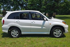 2000 Toyota RAV4 J 4WD Exterior 3