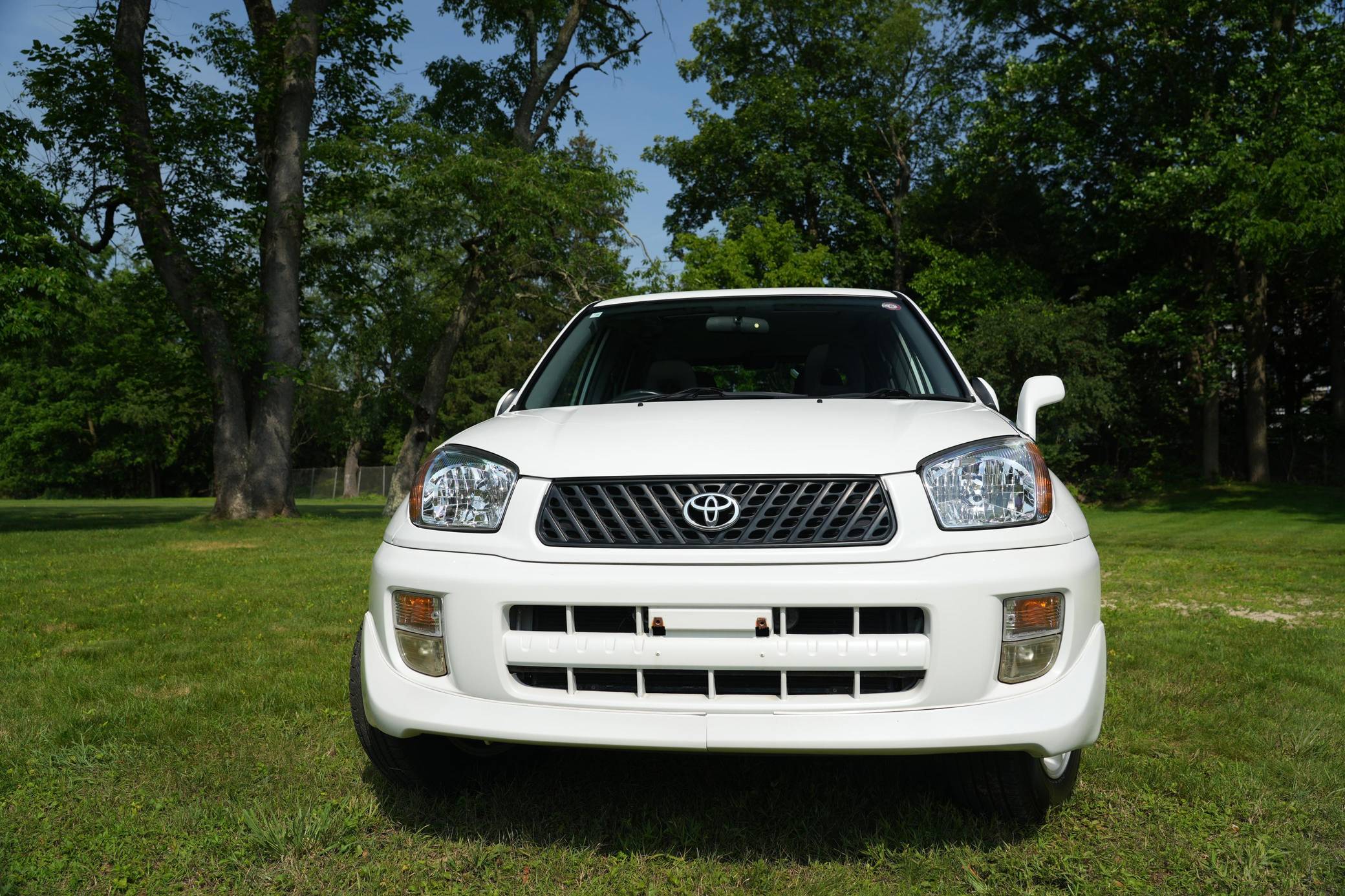 2000 Toyota RAV4 J 4WD Exterior 7