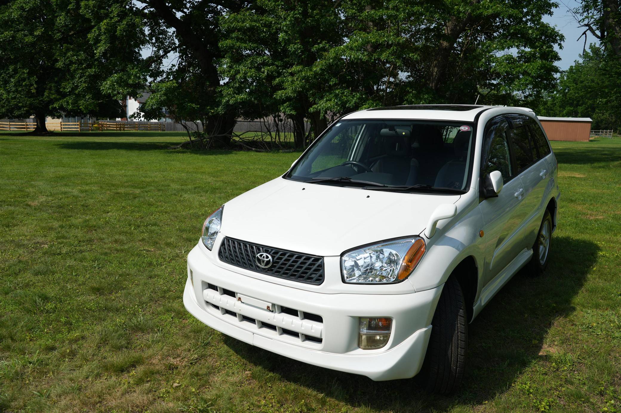 2000 Toyota RAV4 J 4WD Exterior 8