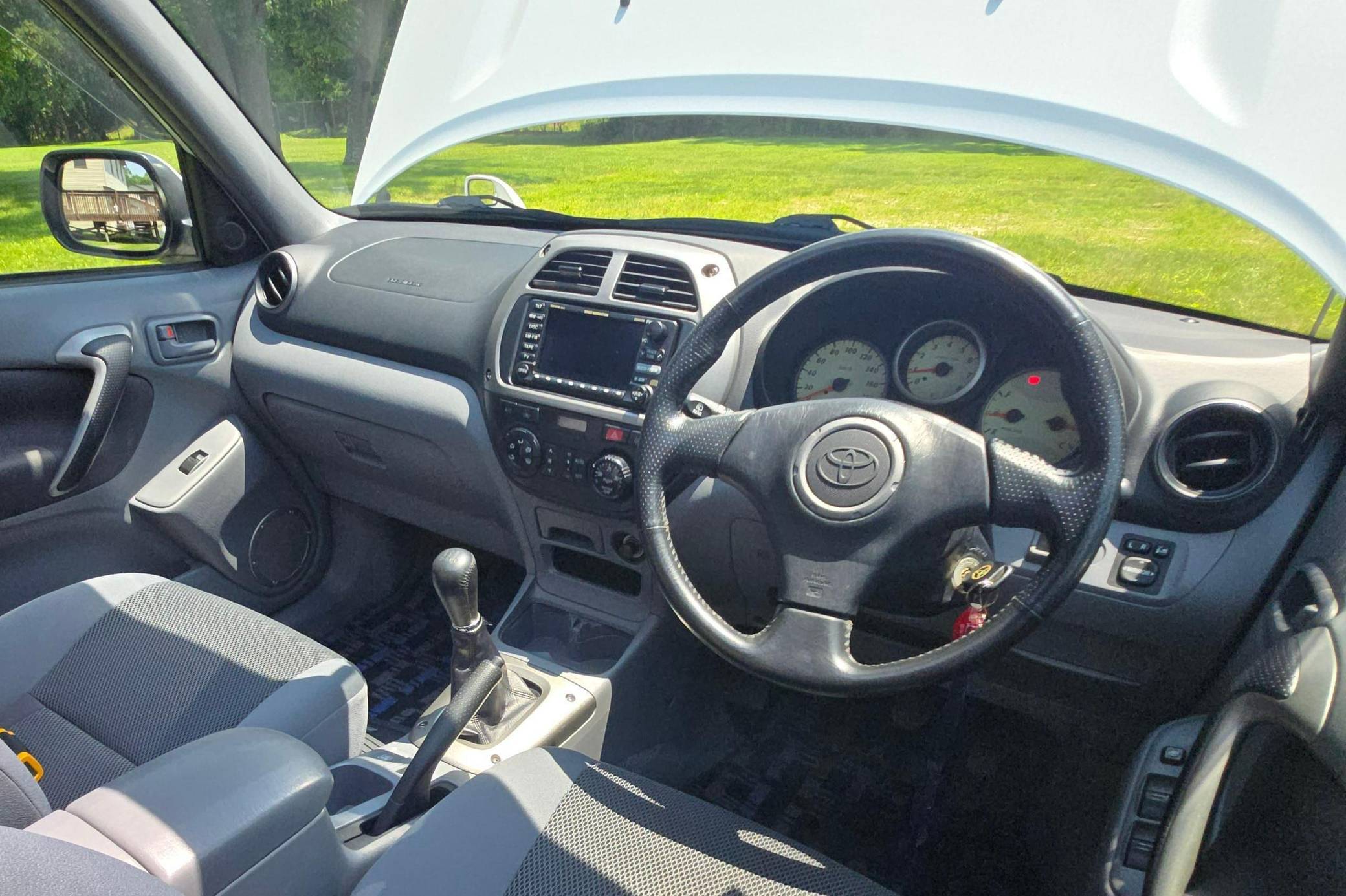2000 Toyota RAV4 J 4WD Interior 1