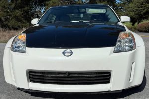 2003 Nissan 350Z Touring Coupe Exterior 2