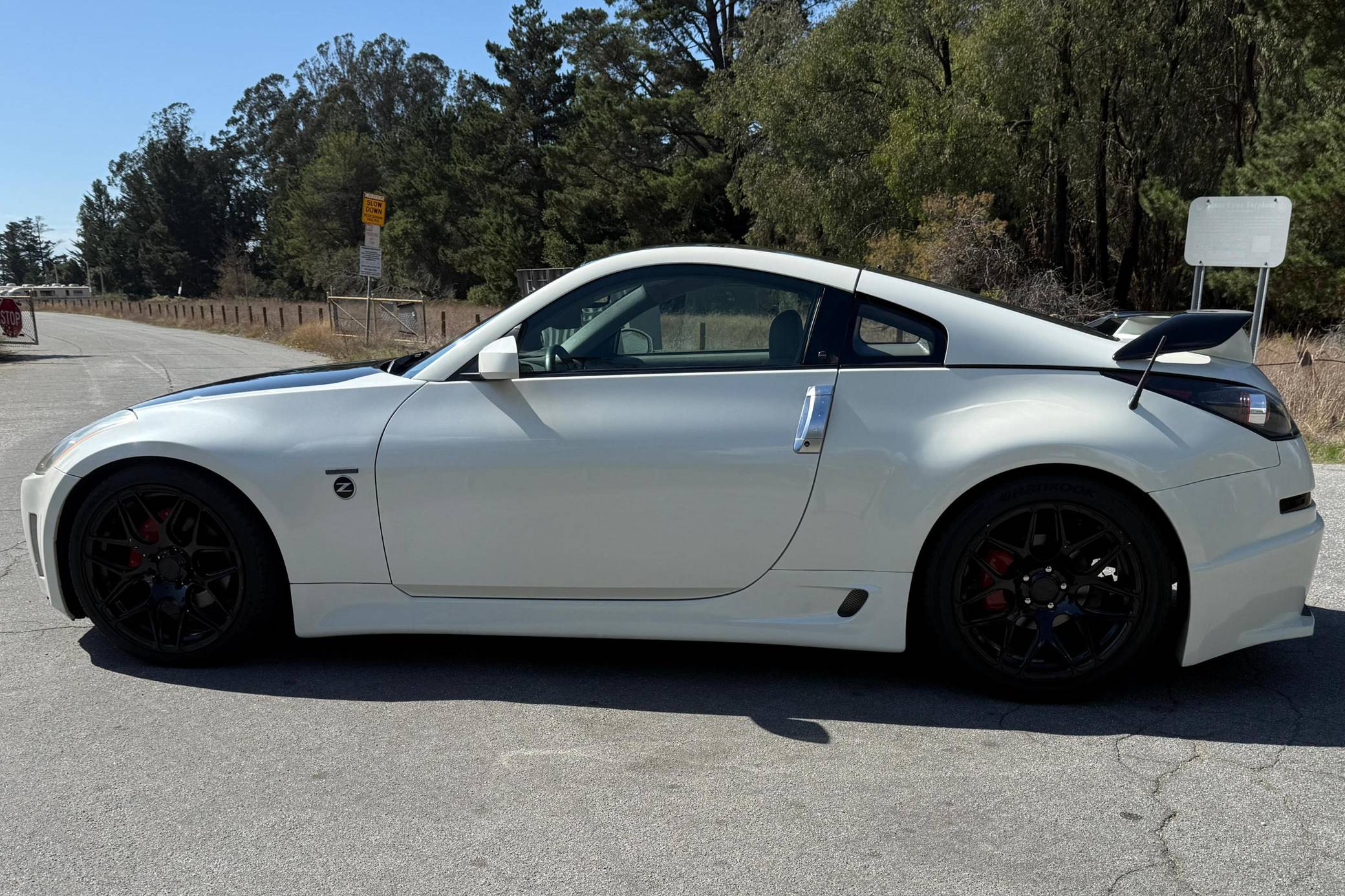 2003 Nissan 350Z Touring Coupe Exterior 3