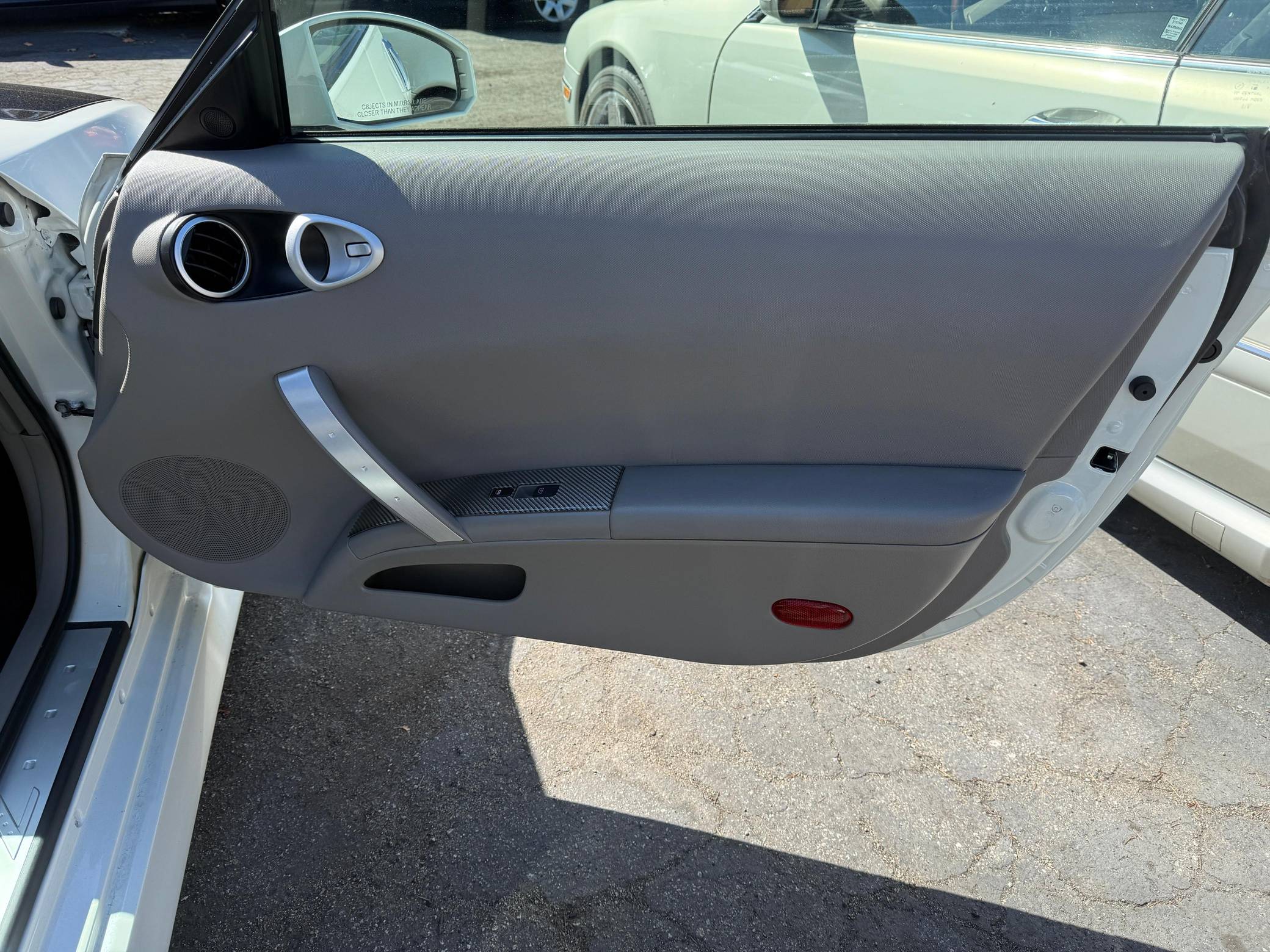 2003 Nissan 350Z Touring Coupe Interior 15