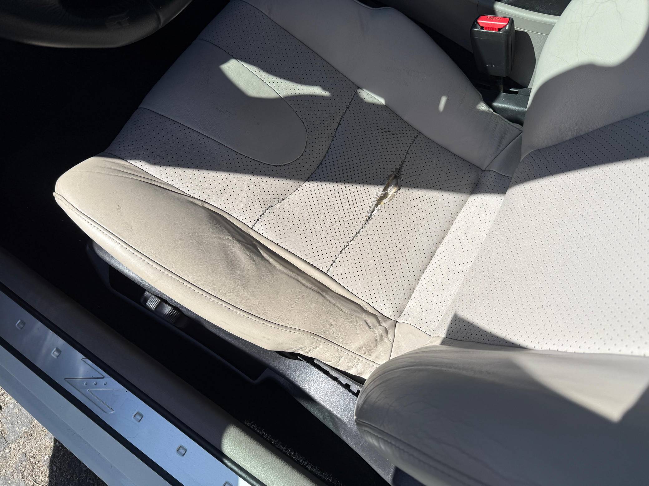 2003 Nissan 350Z Touring Coupe Interior 6