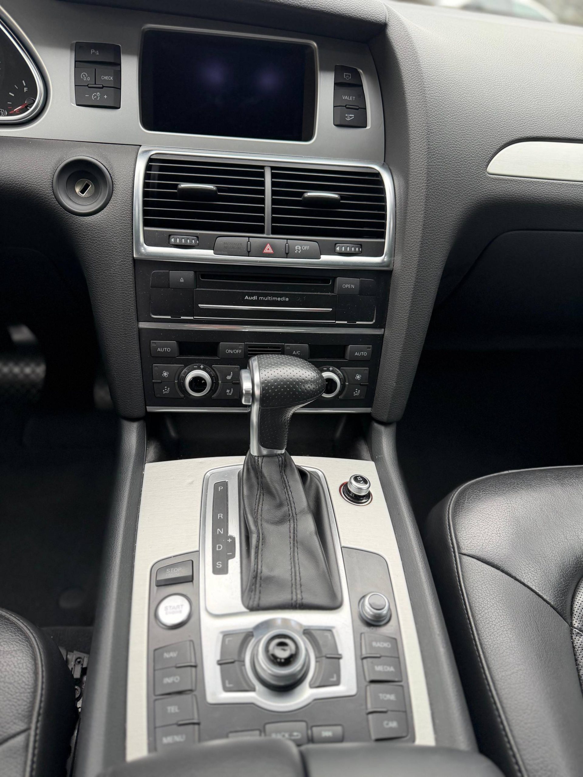 2014 Audi Q7 TDI Prestige Interior 16