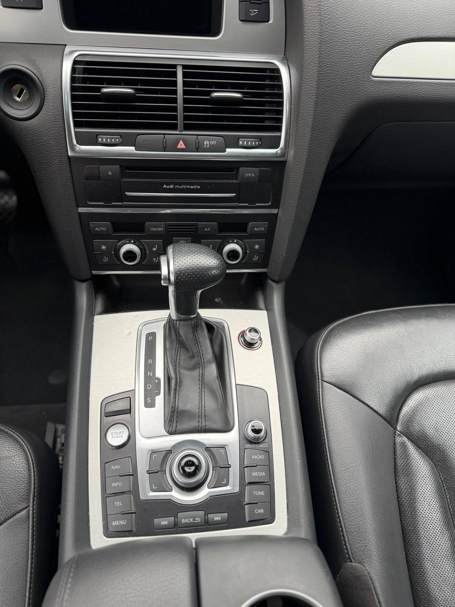 2014 Audi Q7 TDI Prestige Interior 17