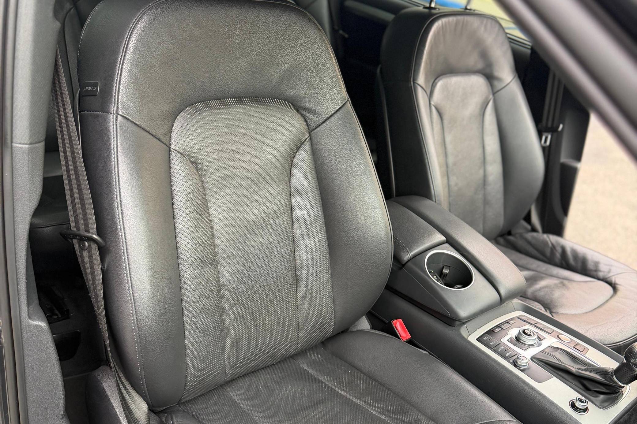 2014 Audi Q7 TDI Prestige Interior 2