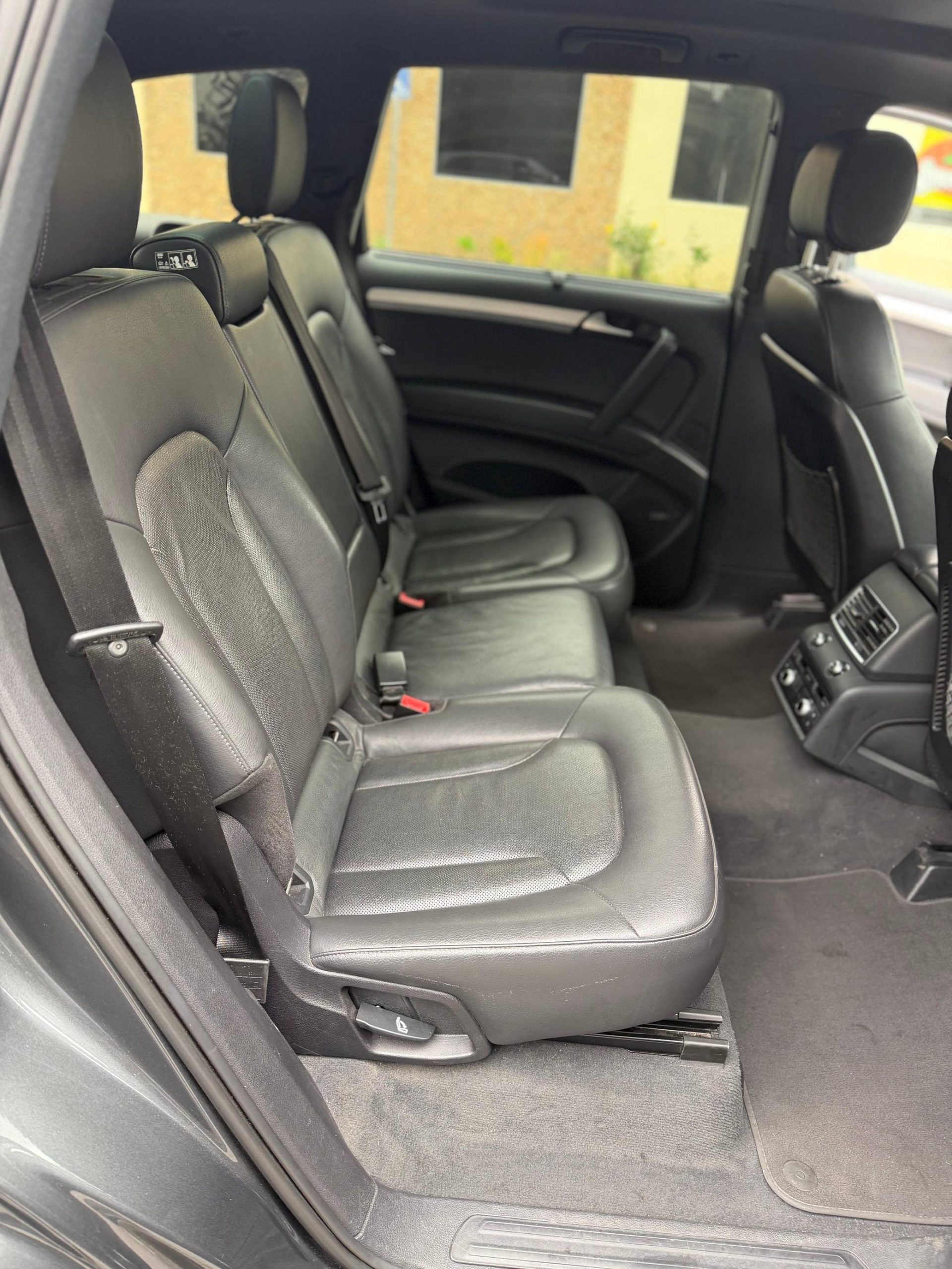 2014 Audi Q7 TDI Prestige Interior 8