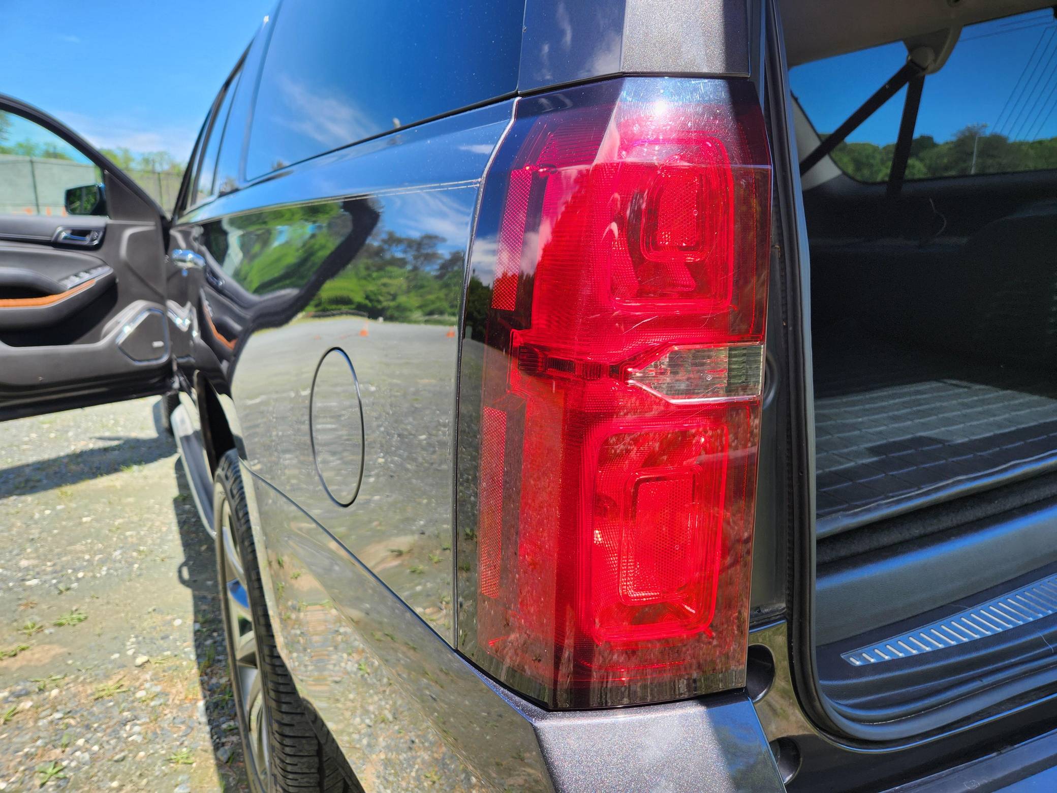 2015 Chevrolet Suburban LTZ Callaway SC480 4x4 Exterior 17