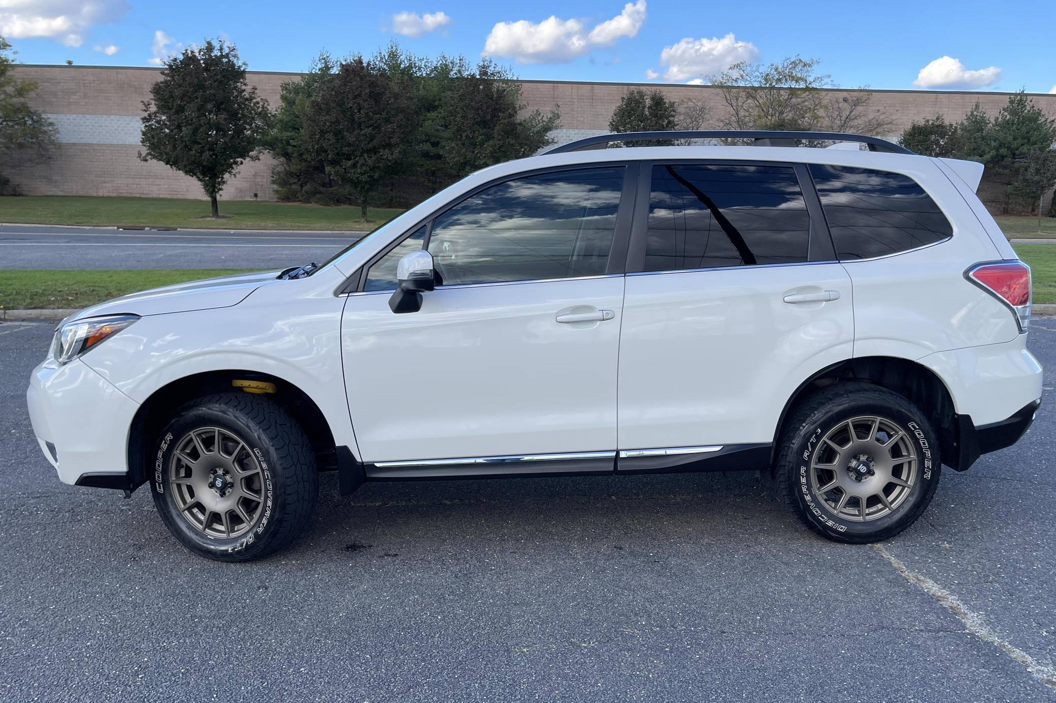 2017 Subaru Forester 2.0XT Touring Exterior 3