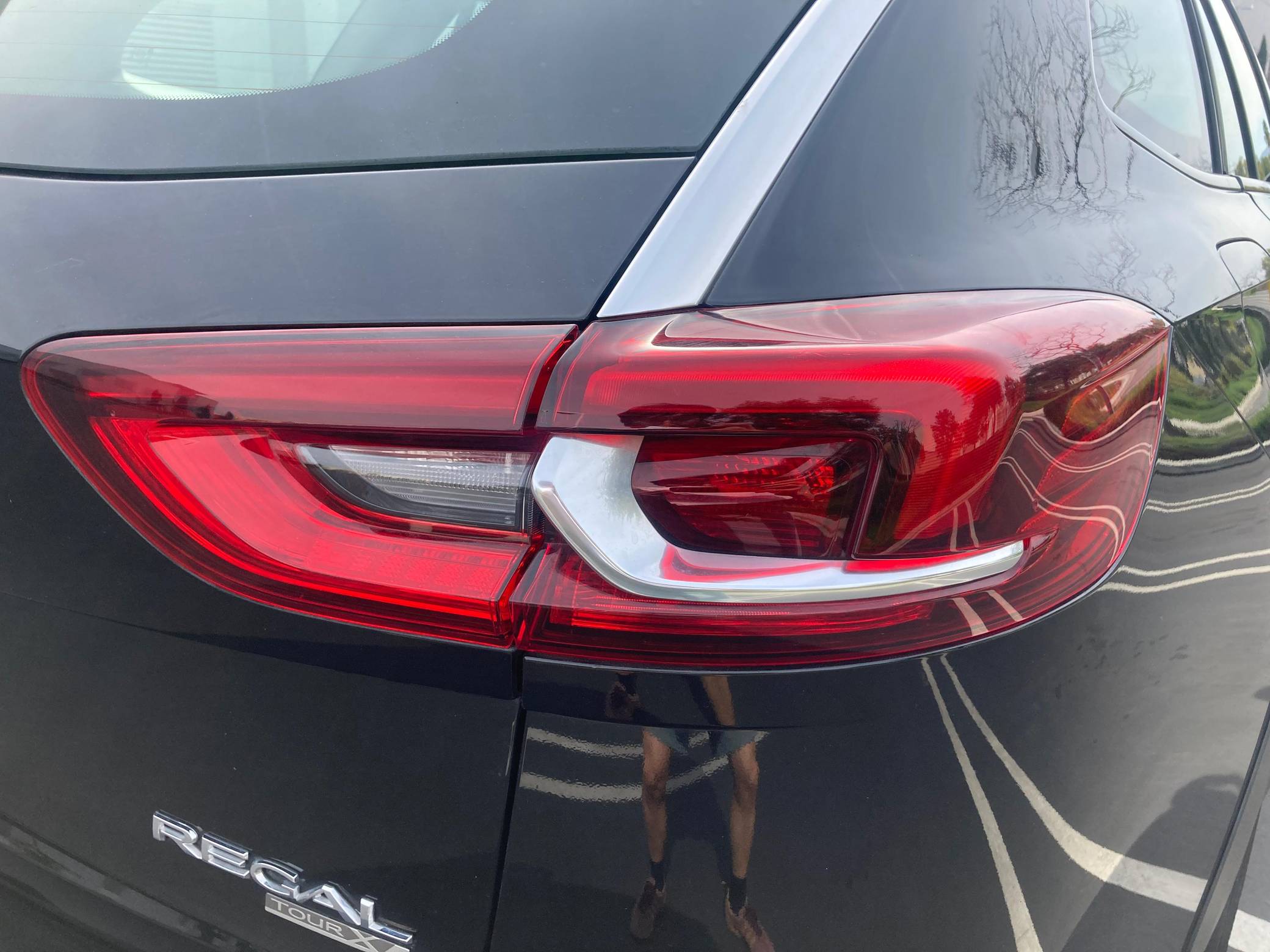 2018 Buick Regal TourX Exterior 18