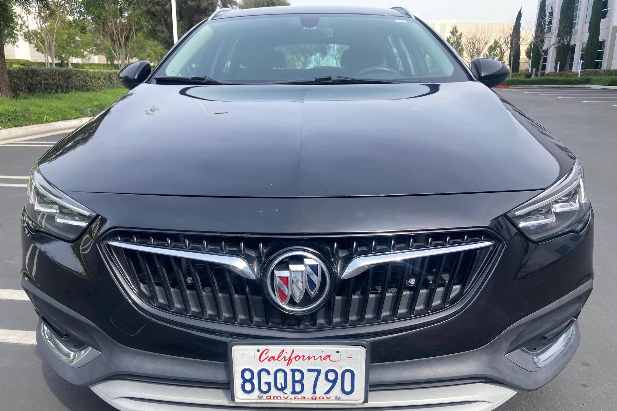 2018 Buick Regal TourX Exterior 2