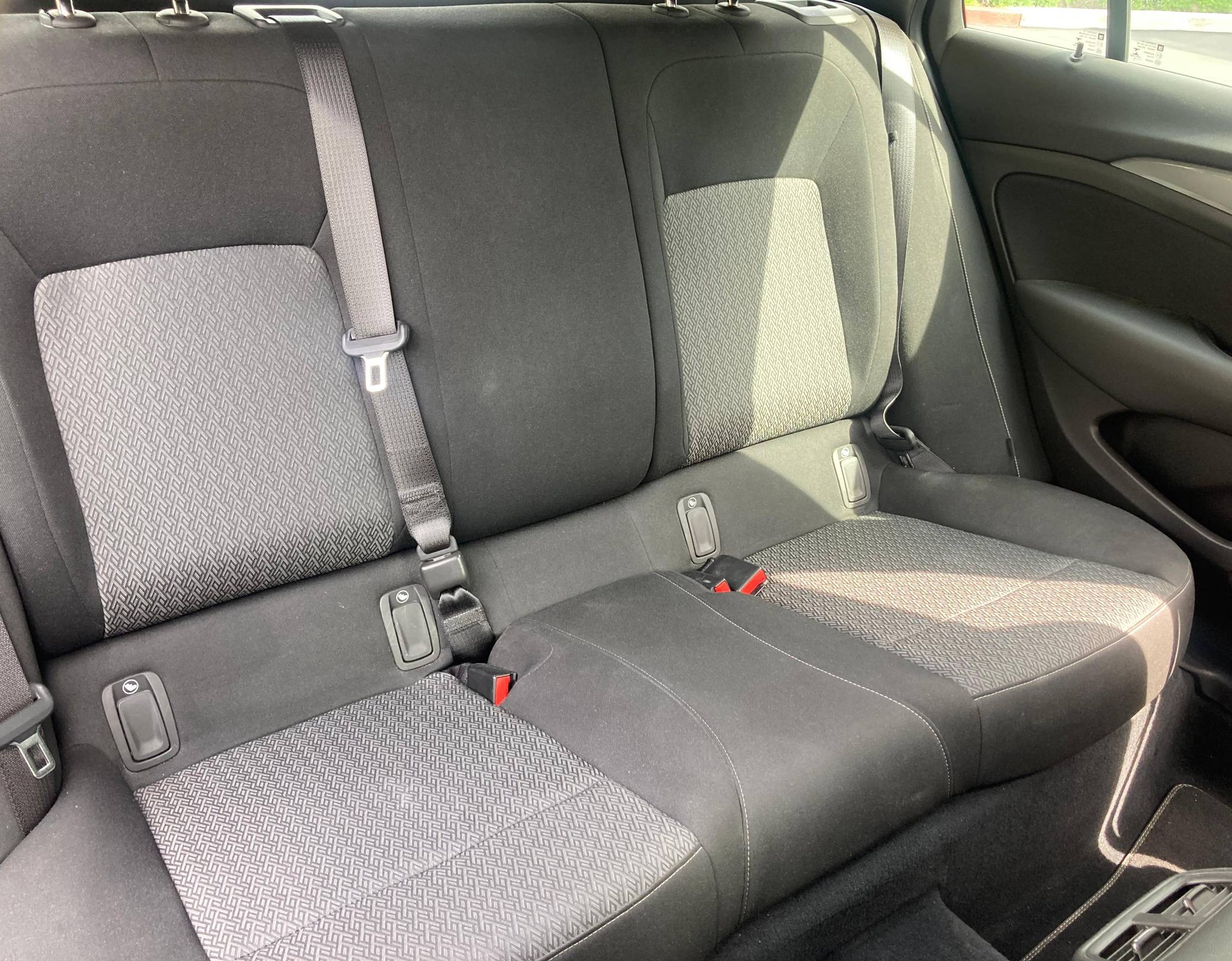 2018 Buick Regal TourX Interior 11