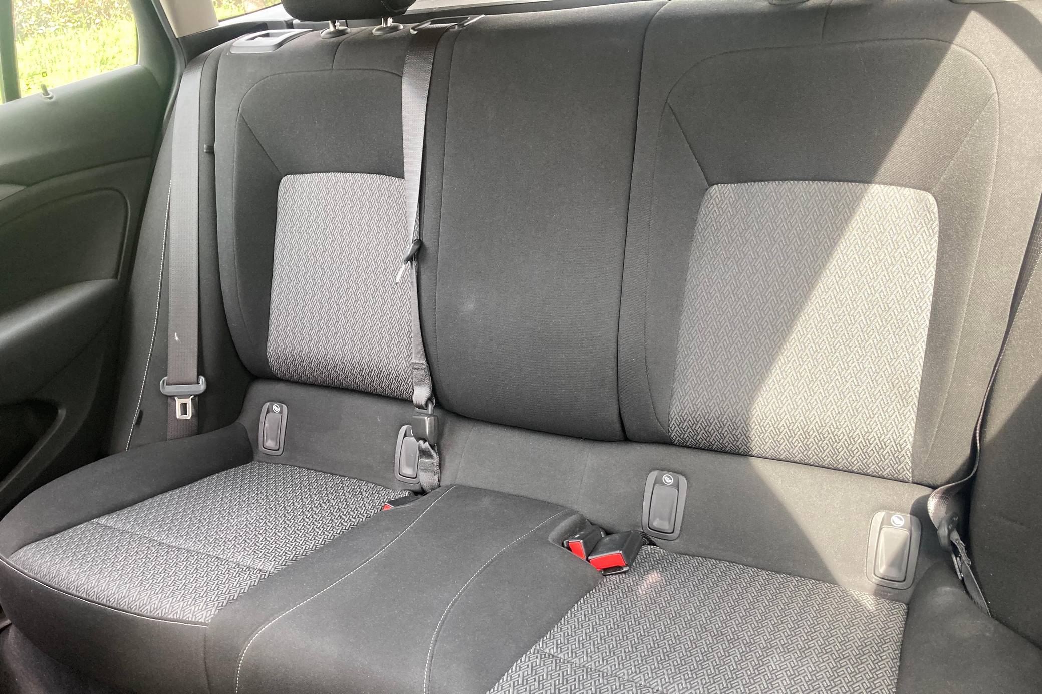 2018 Buick Regal TourX Interior 3