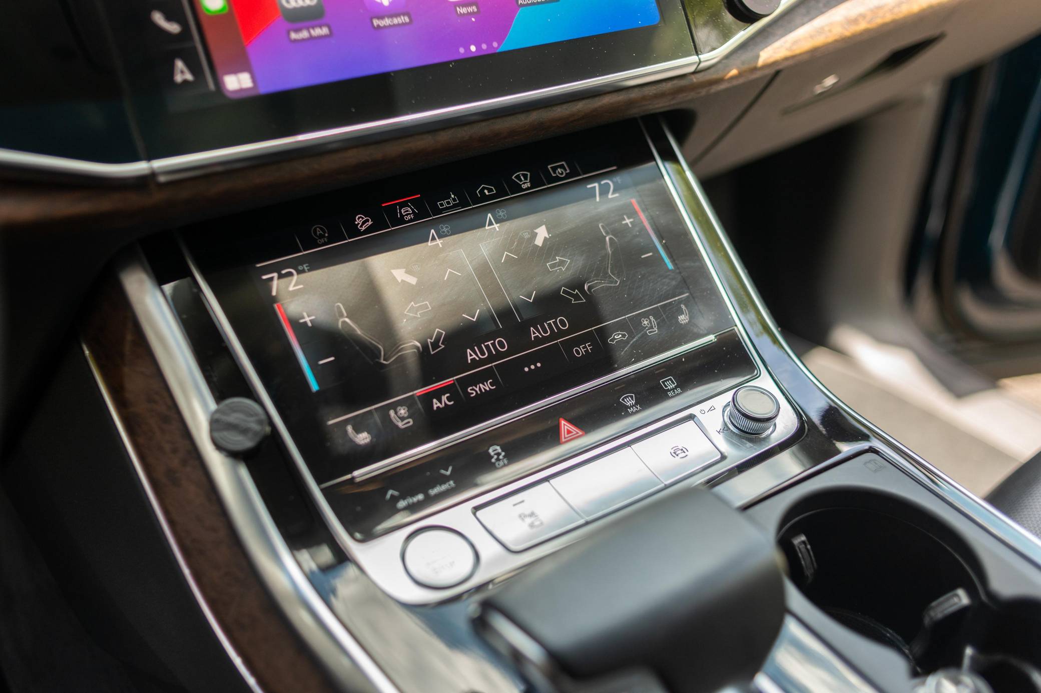 2019 Audi Q8 Interior 13