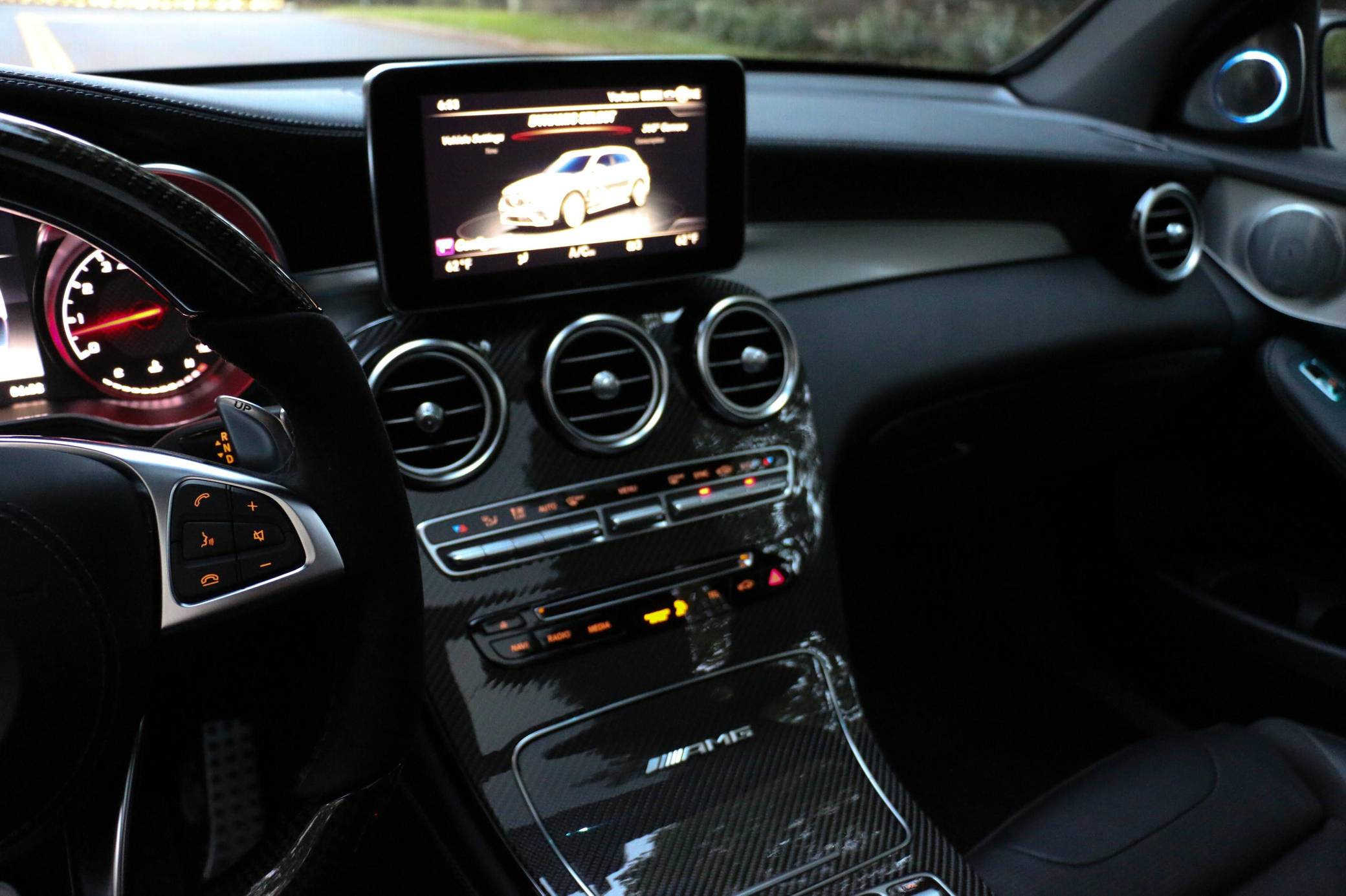 2019 Mercedes-AMG GLC 63 Interior 9