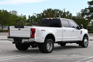 2020 Ford F-450 Super Duty Lariat 4×4 Exterior 11