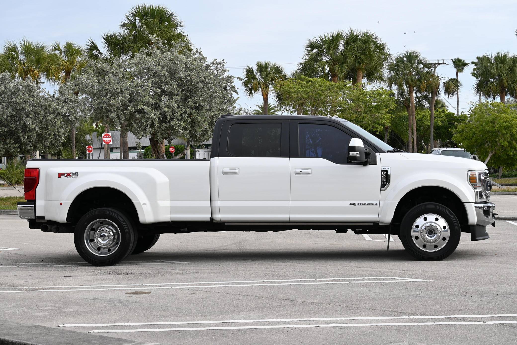 2020 Ford F-450 Super Duty Lariat 4x4 Exterior 12