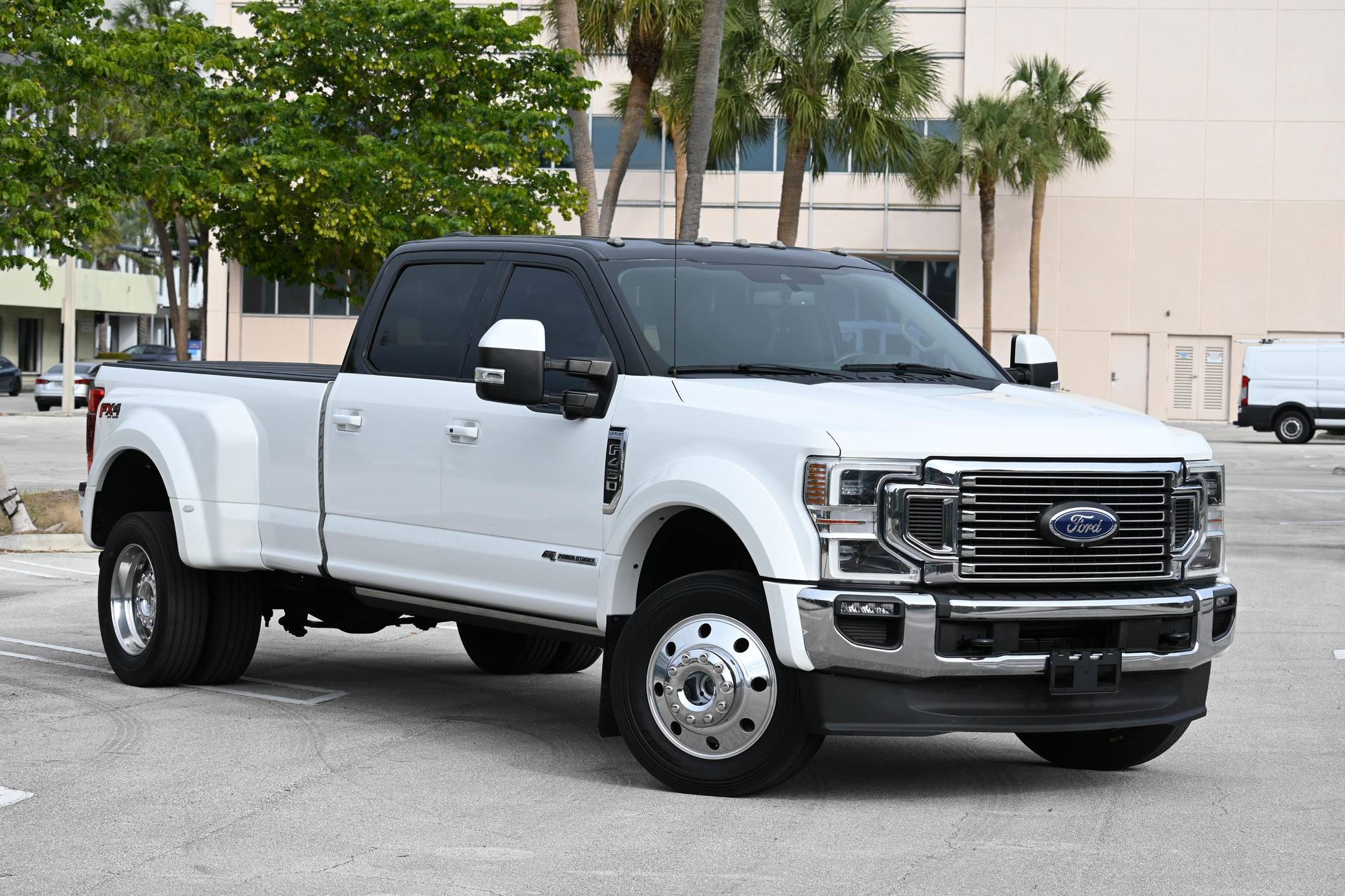2020 Ford F-450 Super Duty Lariat 4x4 Exterior 14