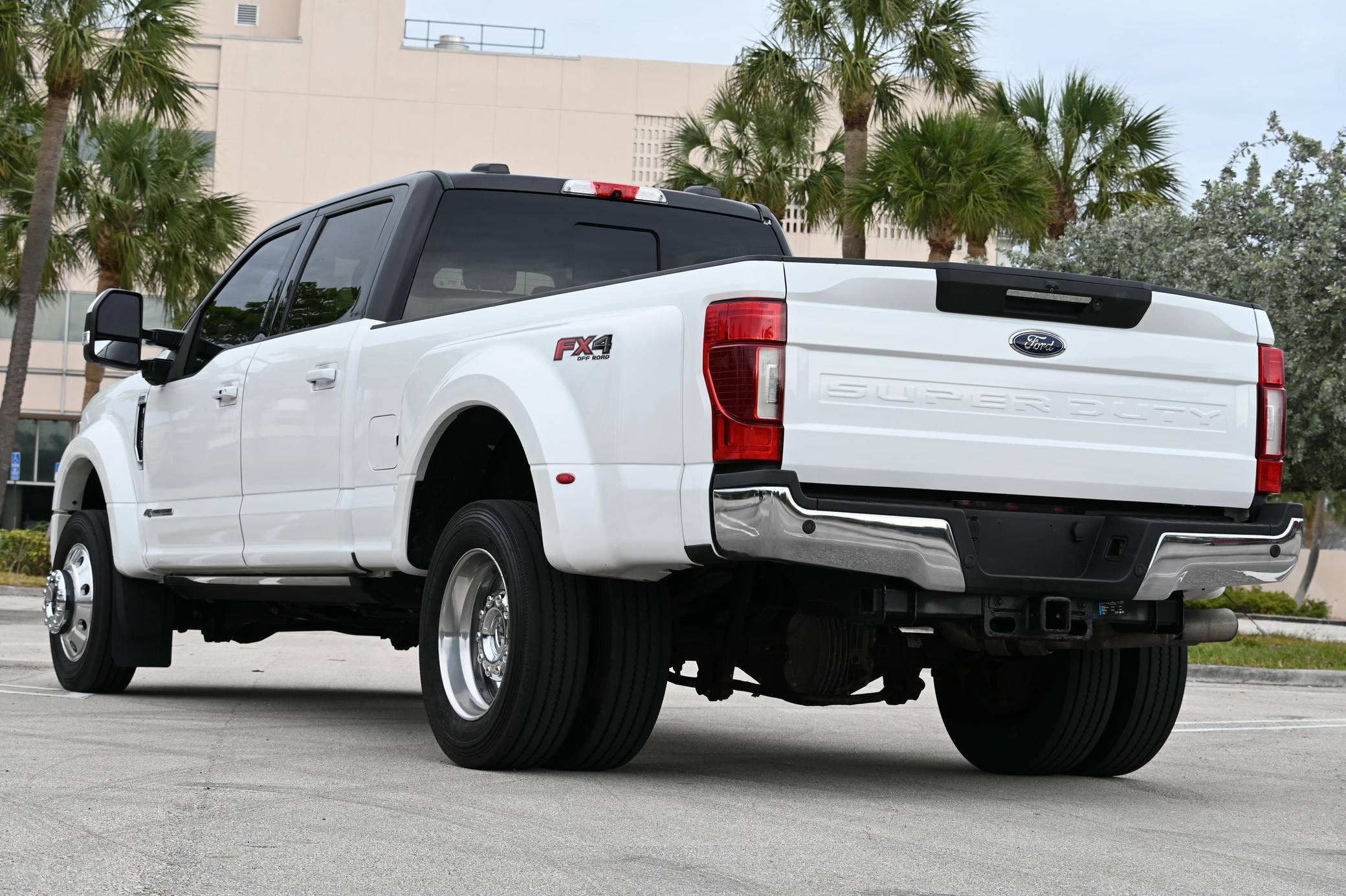 2020 Ford F-450 Super Duty Lariat 4x4 Exterior 9