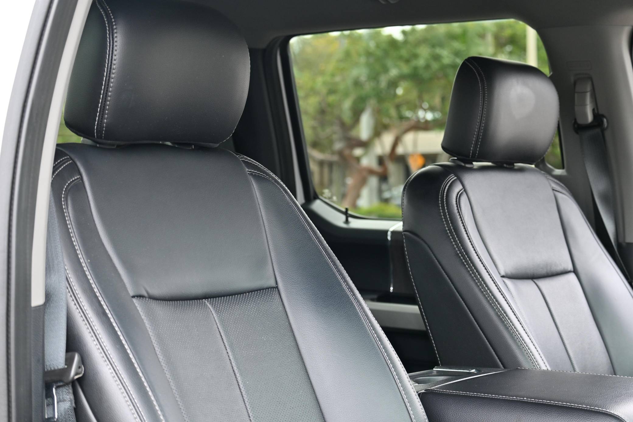 2020 Ford F-450 Super Duty Lariat 4x4 Interior 11
