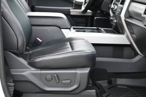 2020 Ford F-450 Super Duty Lariat 4×4 Interior 14