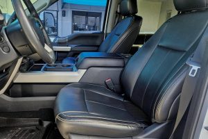 2020 Ford F-450 Super Duty Lariat 4×4 Interior 2