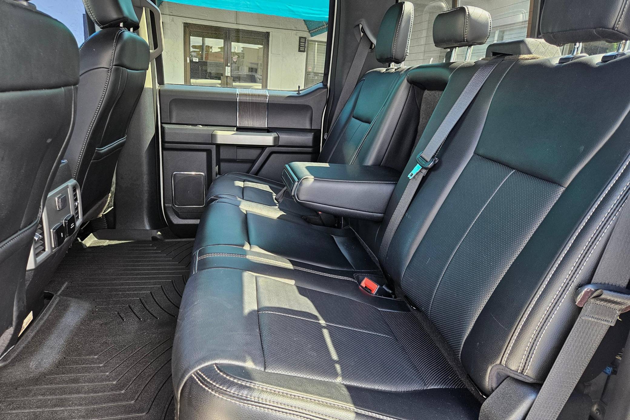 2020 Ford F-450 Super Duty Lariat 4x4 Interior 3