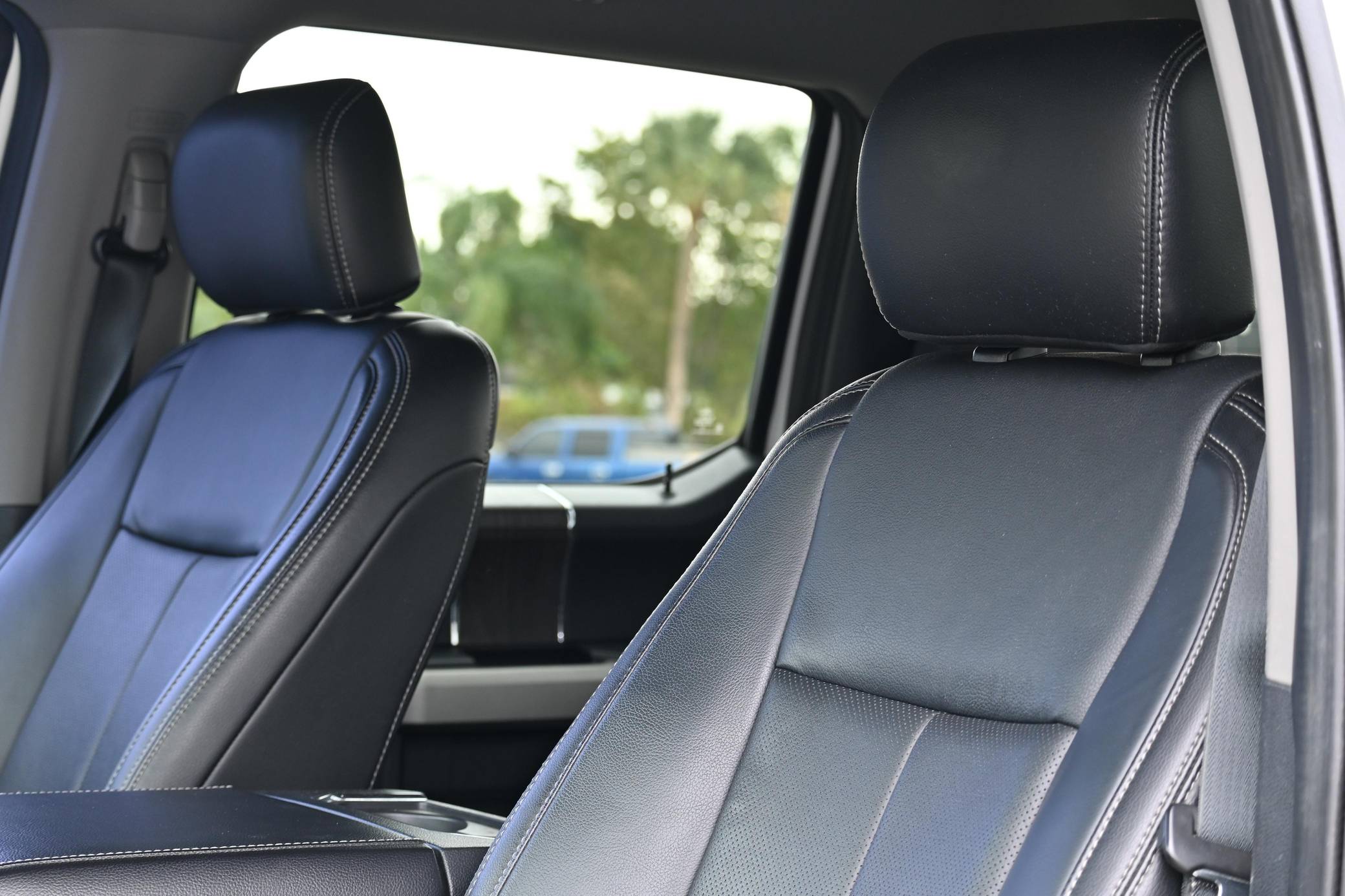 2020 Ford F-450 Super Duty Lariat 4x4 Interior 5