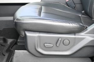 2020 Ford F-450 Super Duty Lariat 4×4 Interior 7