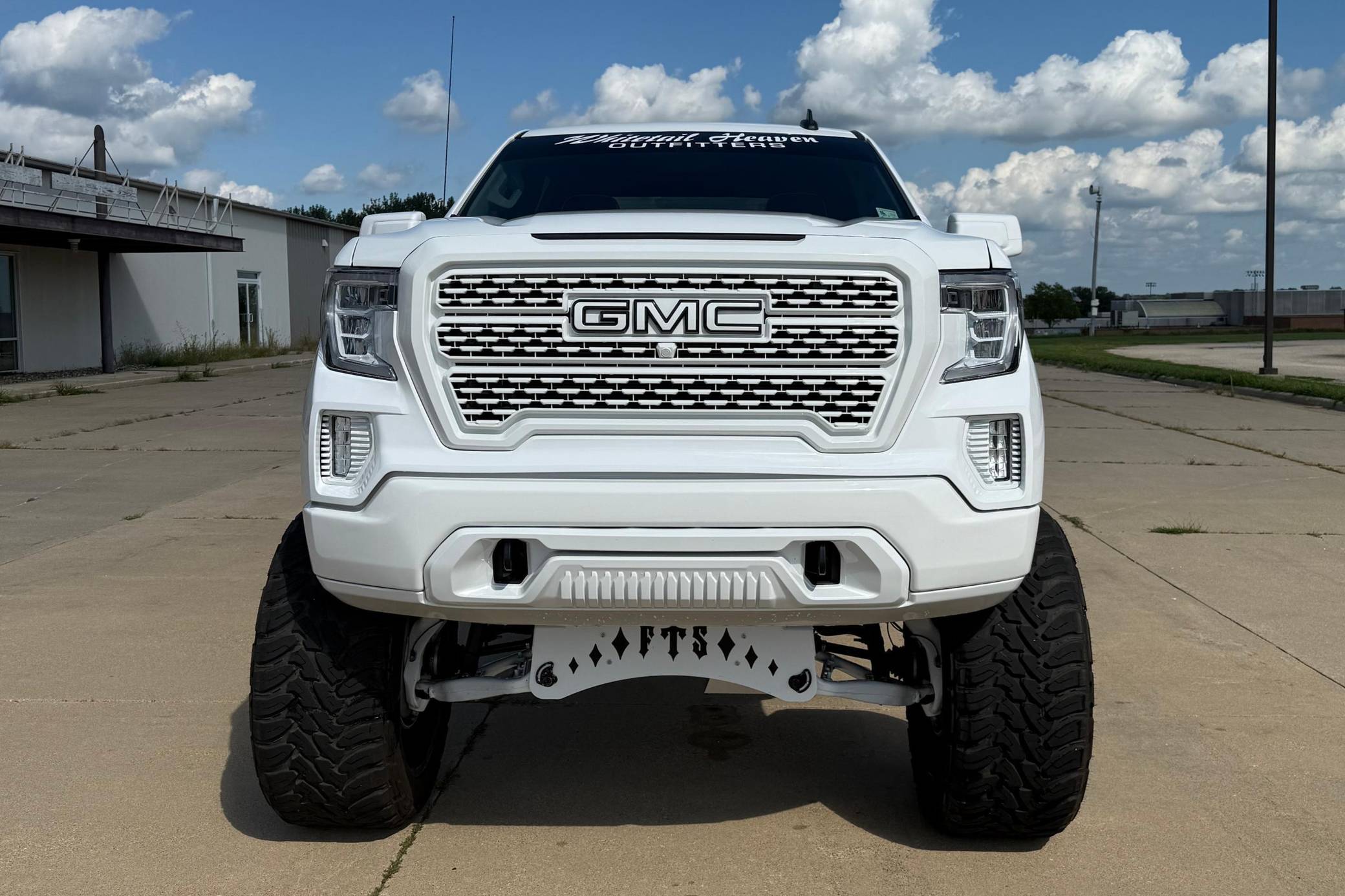 2020 GMC Sierra 1500 Elevation Edition 4x4 Exterior 2