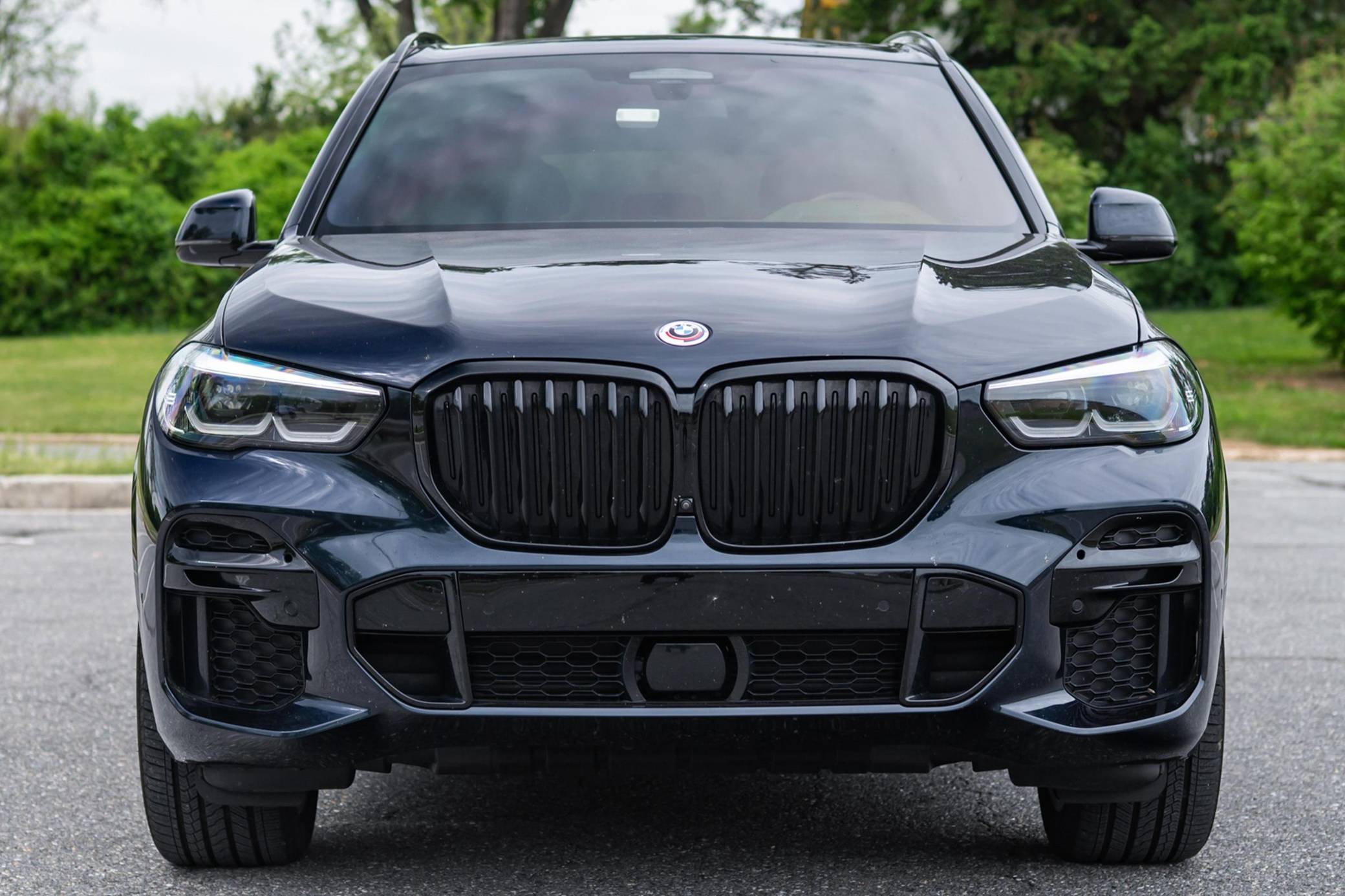 2022 BMW X5 M50i Exterior 2