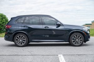 2022 BMW X5 M50i Exterior 3
