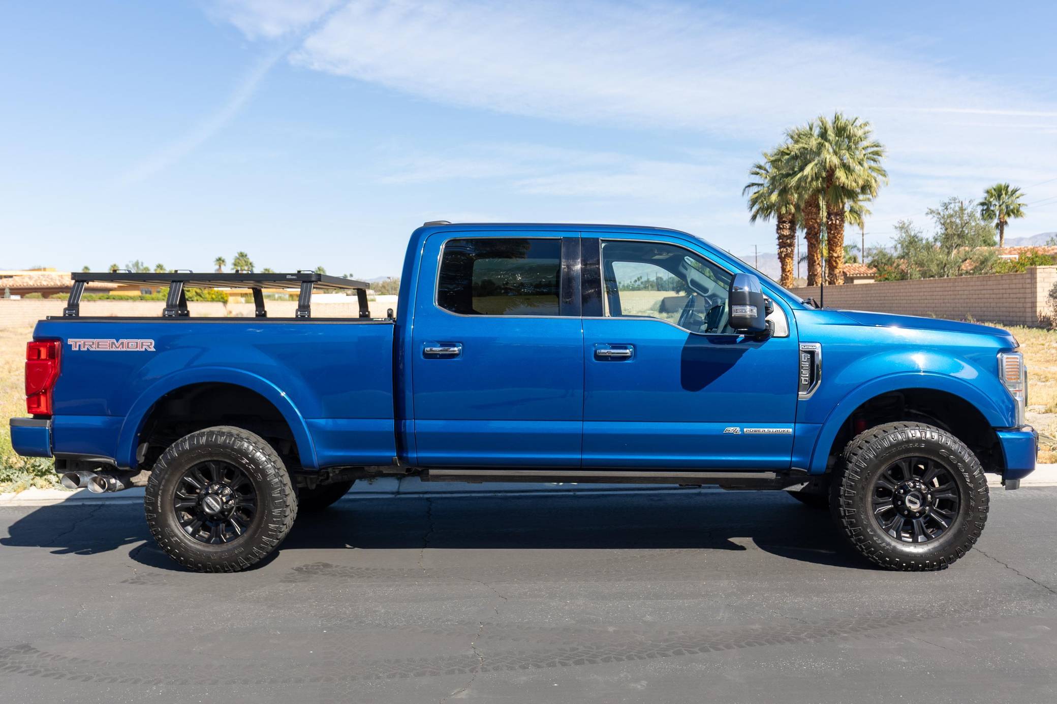 2022 Ford F-250 Super Duty Platinum Tremor 4x4 Exterior 3