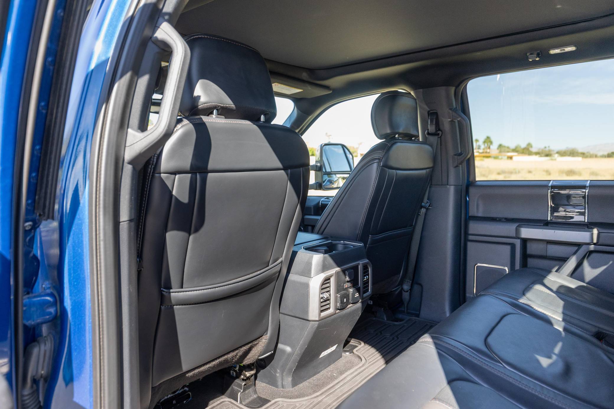 2022 Ford F-250 Super Duty Platinum Tremor 4x4 Interior 10
