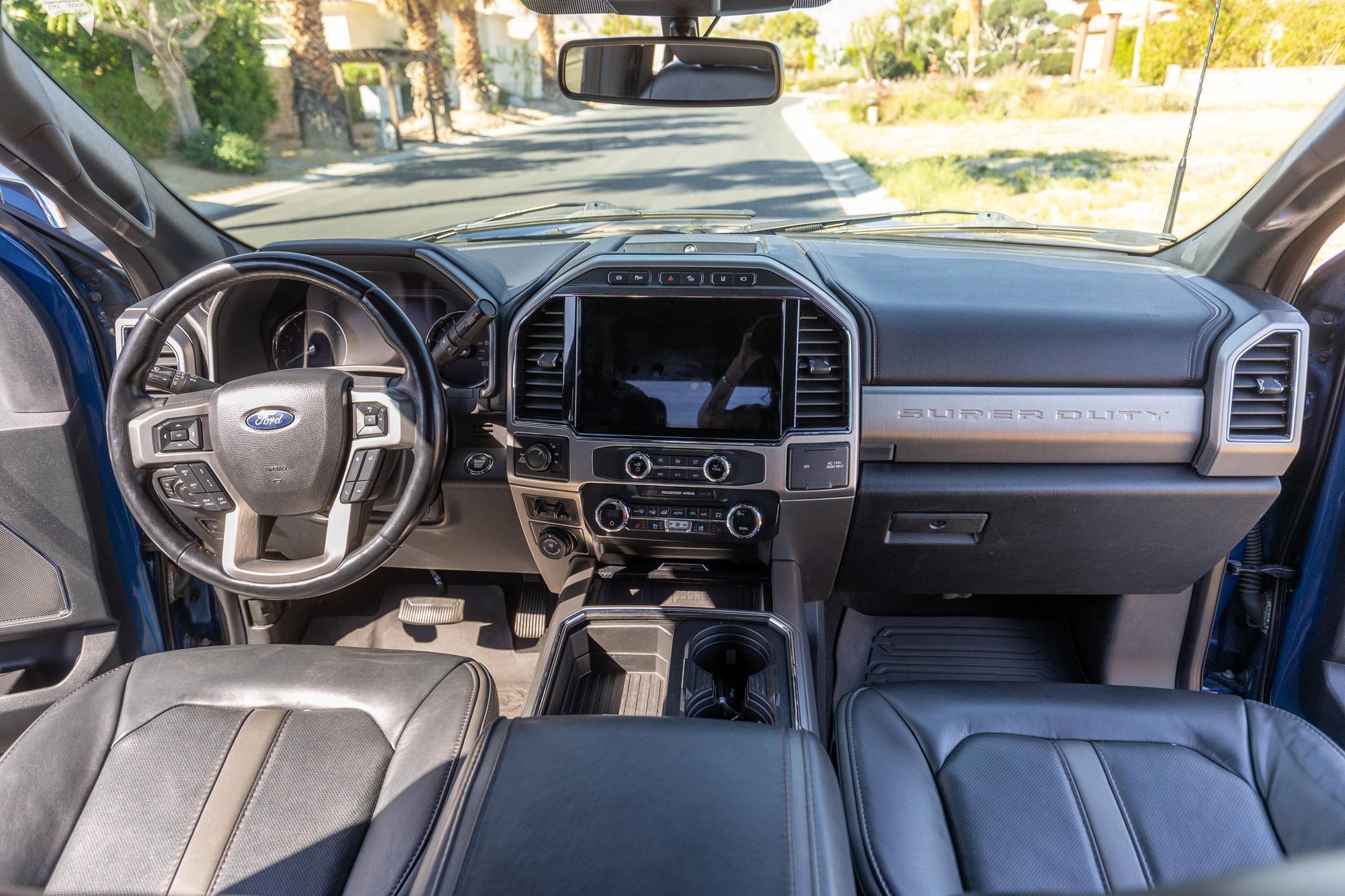 2022 Ford F-250 Super Duty Platinum Tremor 4x4 Interior 17