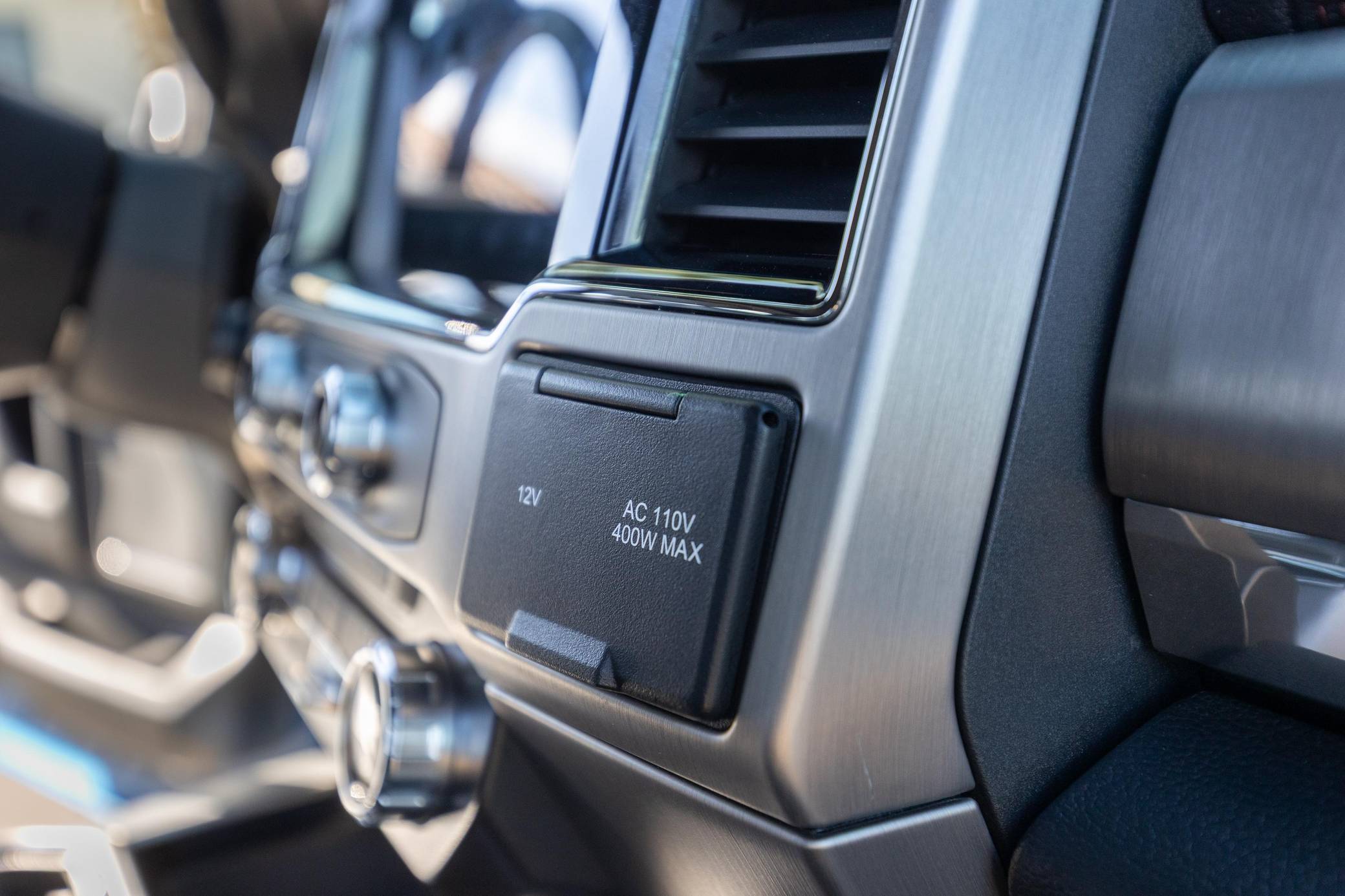 2022 Ford F-250 Super Duty Platinum Tremor 4x4 Interior 18
