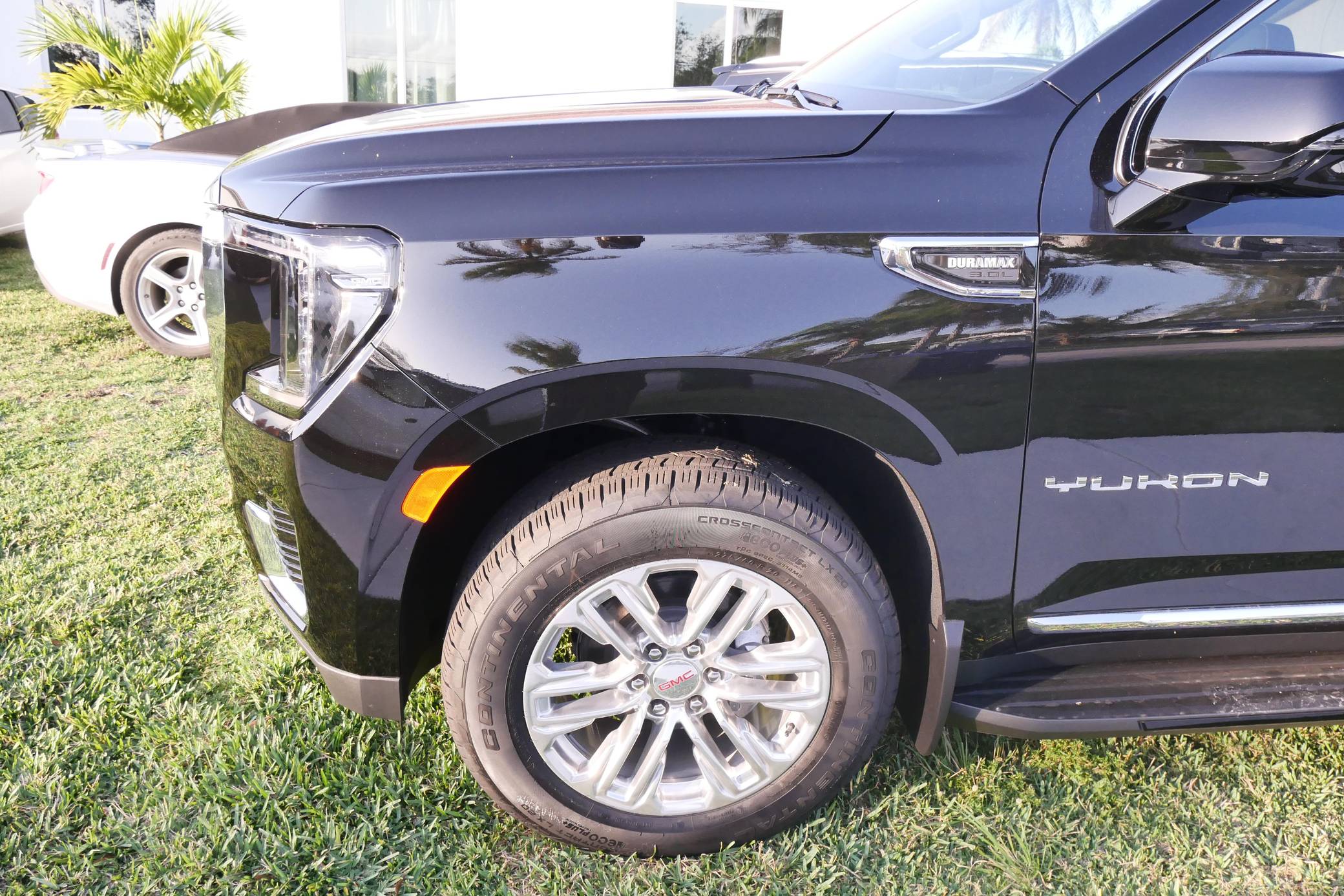 2022 GMC Yukon XL SLT 4x4 Exterior 12