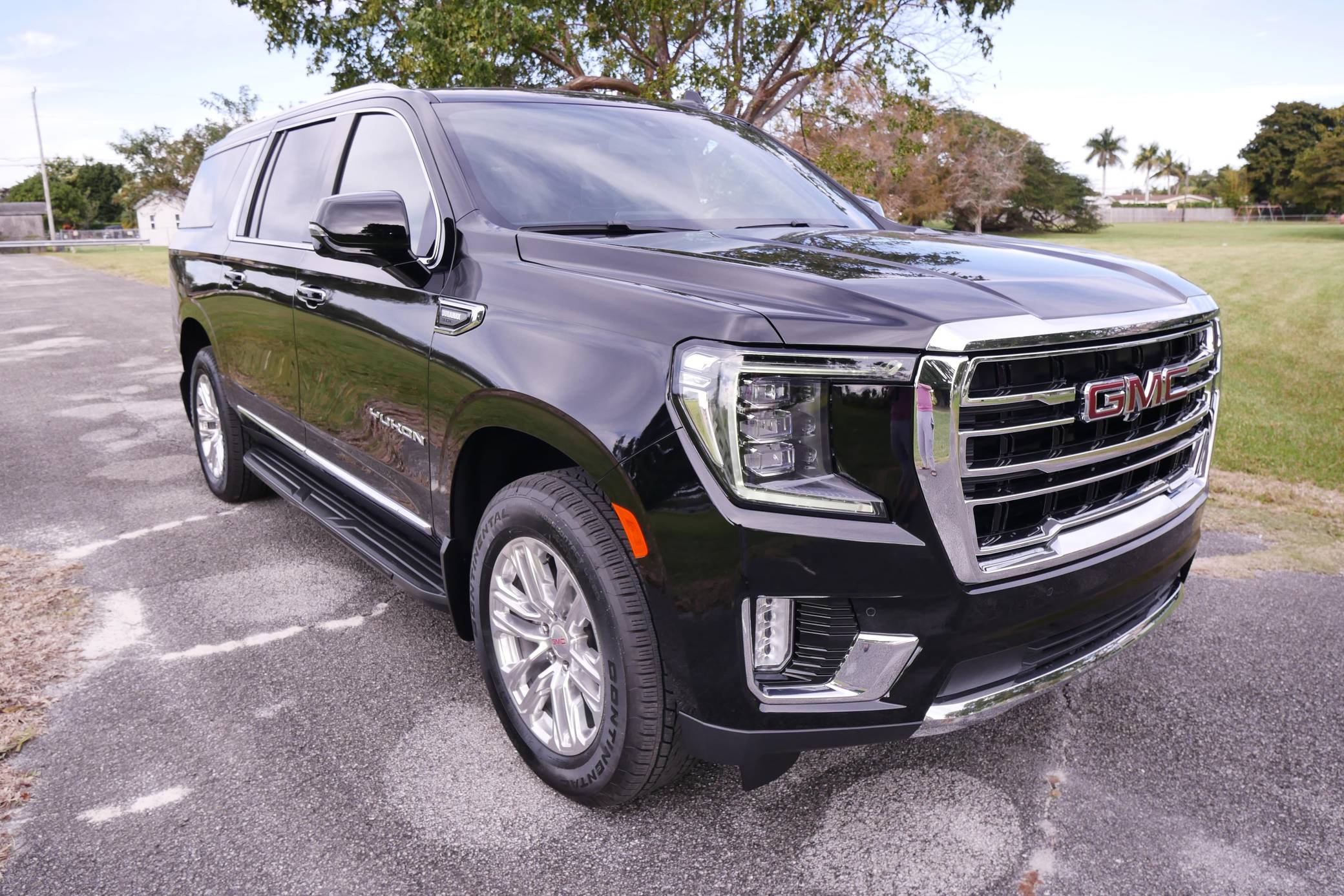 2022 GMC Yukon XL SLT 4x4 Exterior 8