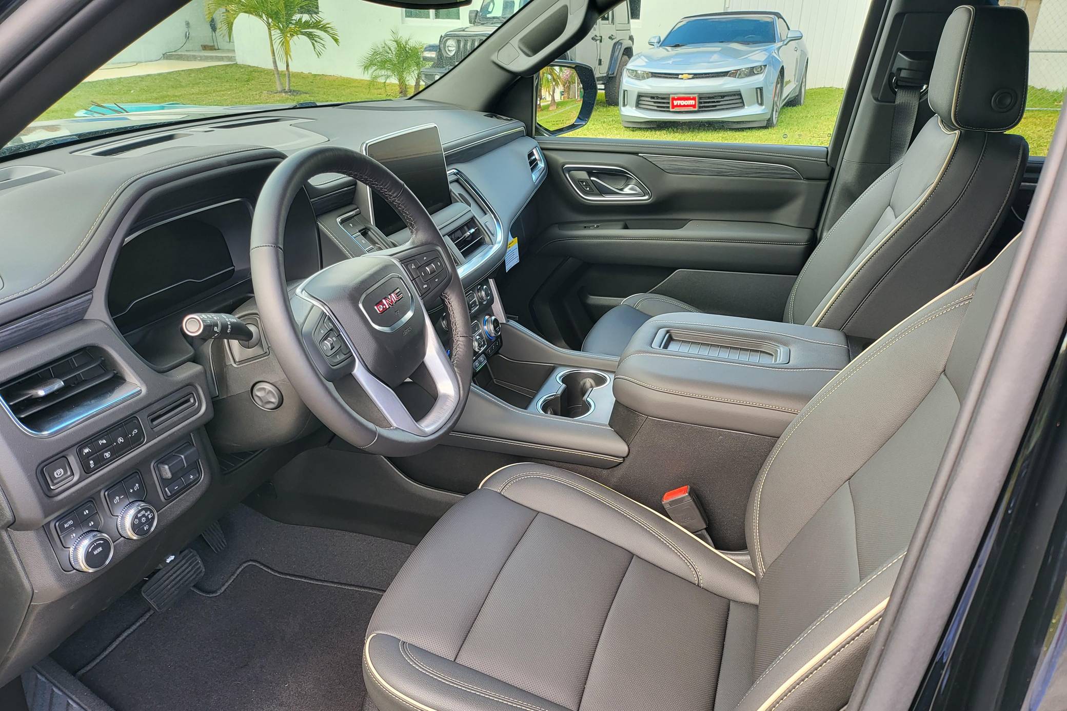 2022 GMC Yukon XL SLT 4x4 Interior 2