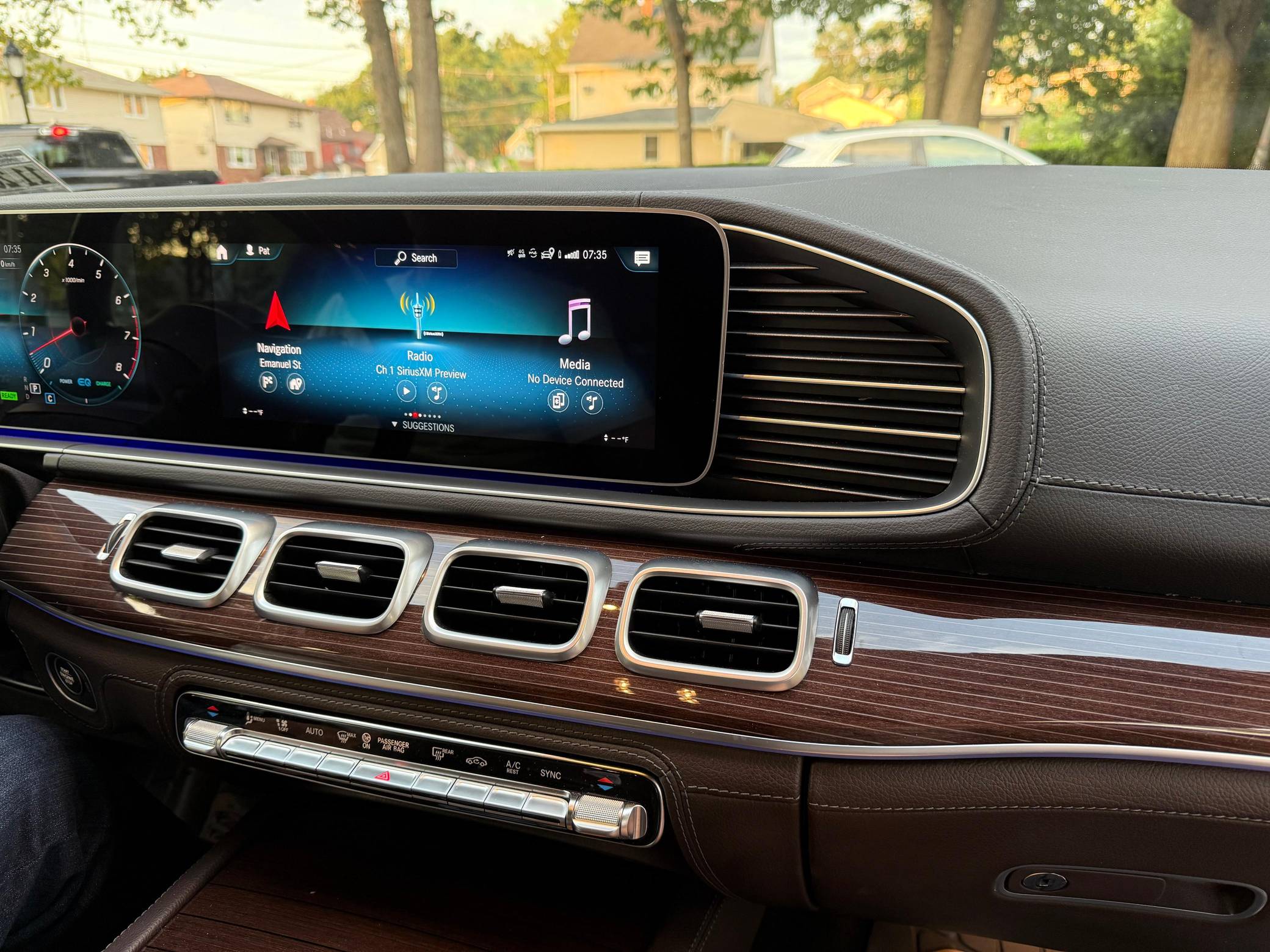 2022 Mercedes-Benz GLE450 4Matic Interior 13