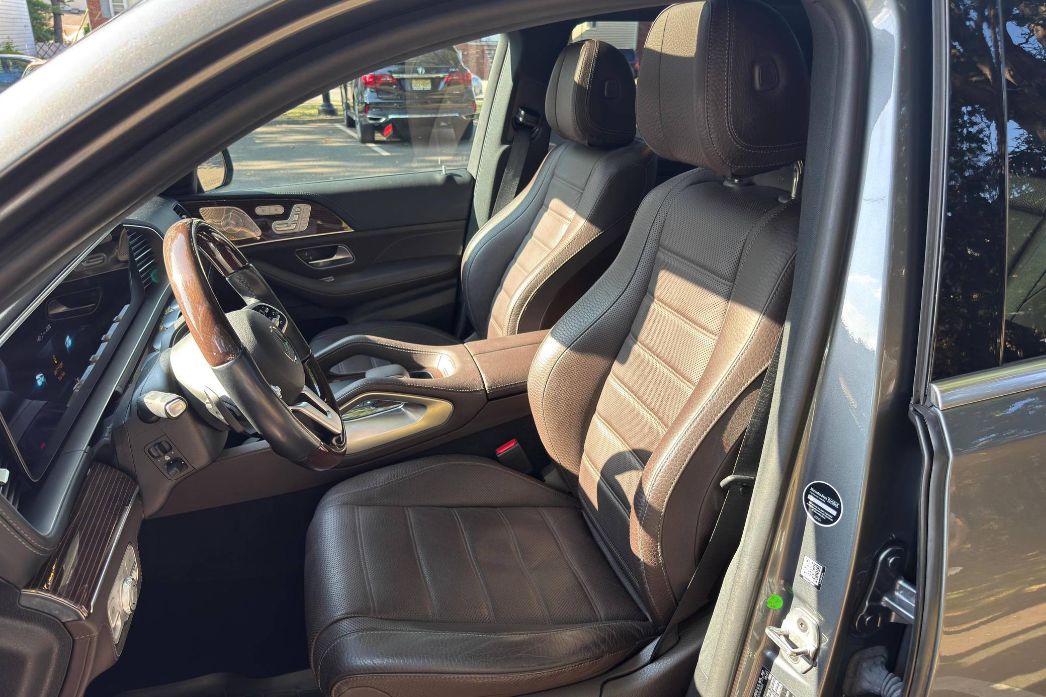 2022 Mercedes-Benz GLE450 4Matic Interior 2