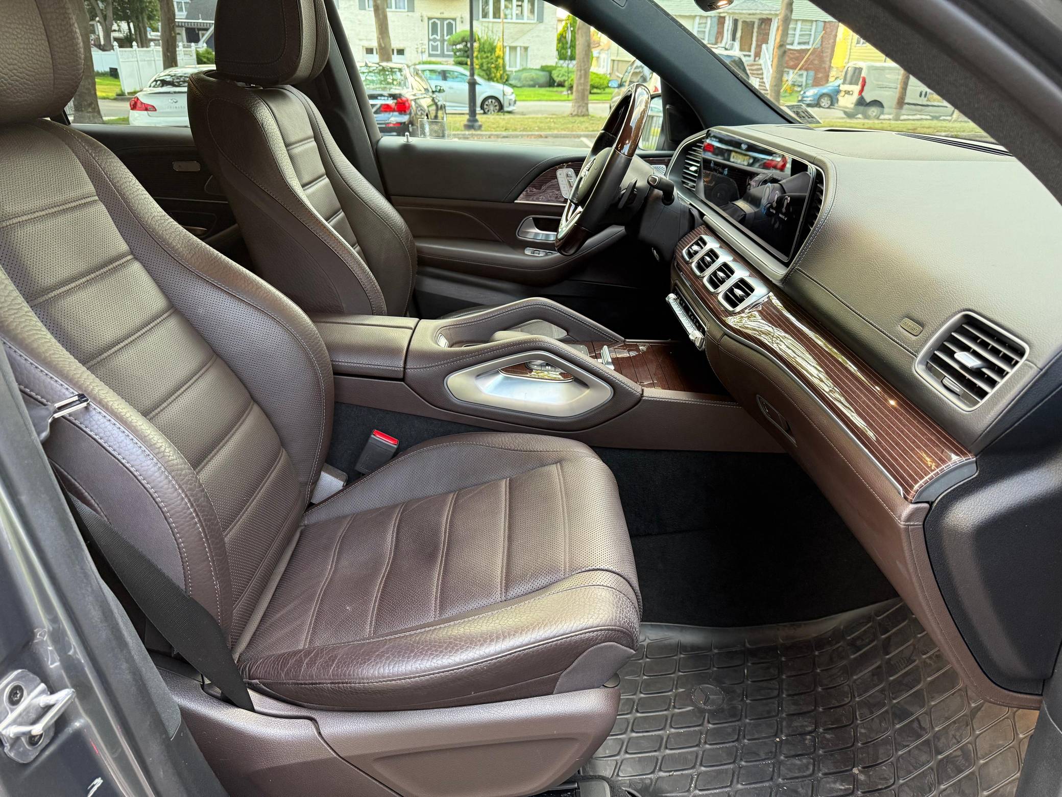 2022 Mercedes-Benz GLE450 4Matic Interior 6