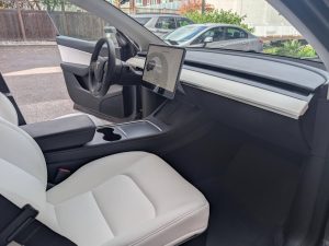 2022 Tesla Model Y Long Range AWD Interior 10