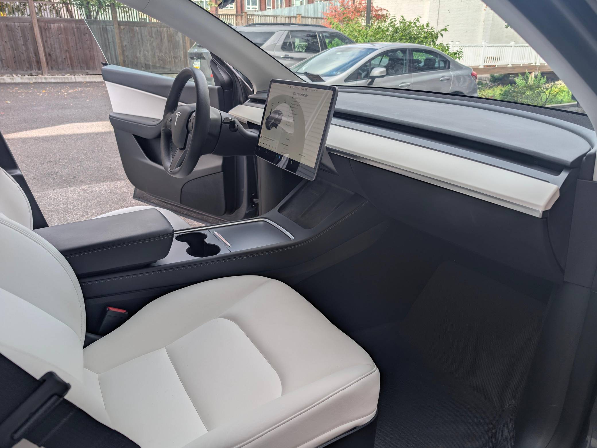 2022 Tesla Model Y Long Range AWD Interior 10