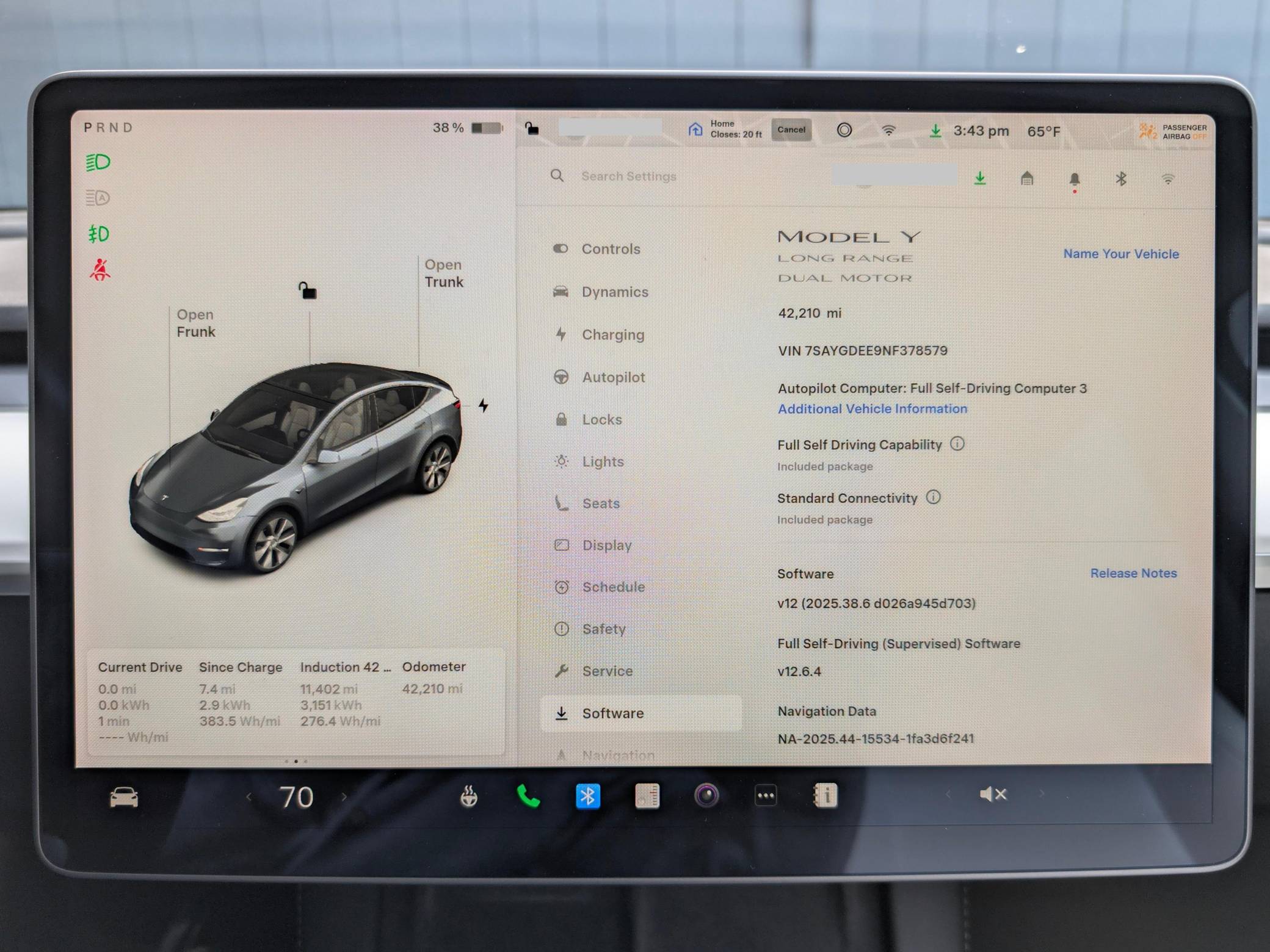 2022 Tesla Model Y Long Range AWD Interior 11