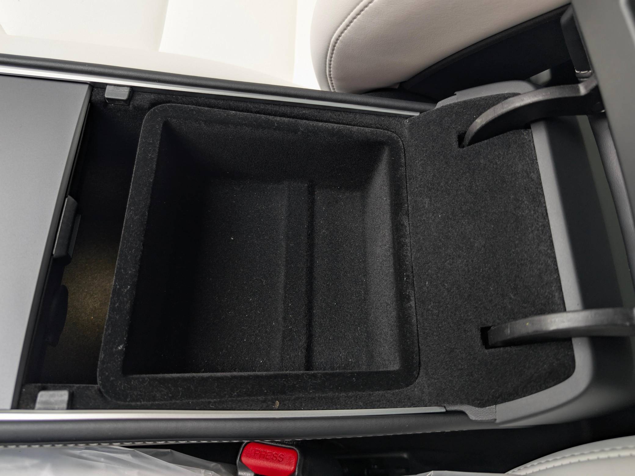 2022 Tesla Model Y Long Range AWD Interior 15