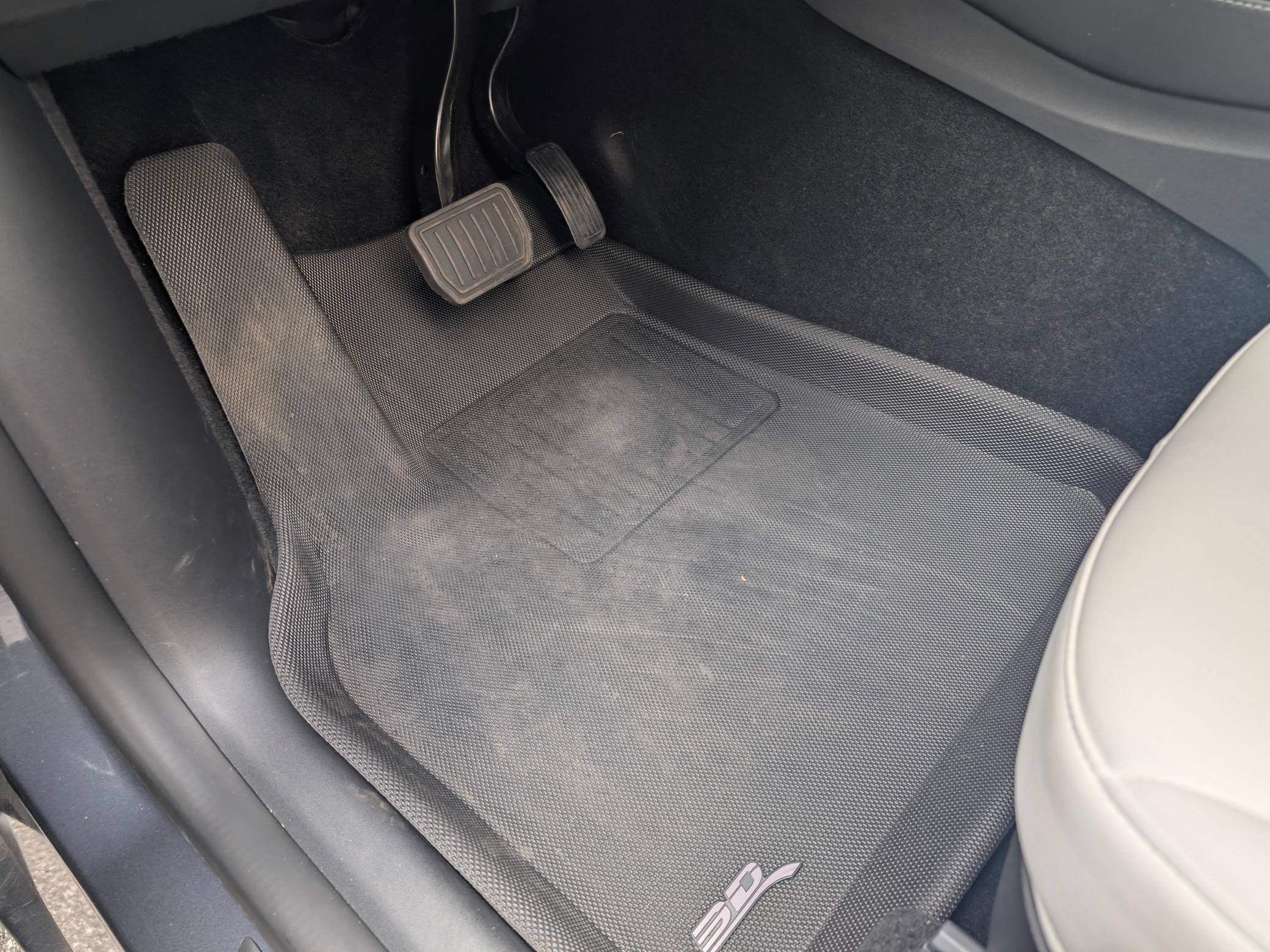 2022 Tesla Model Y Long Range AWD Interior 17