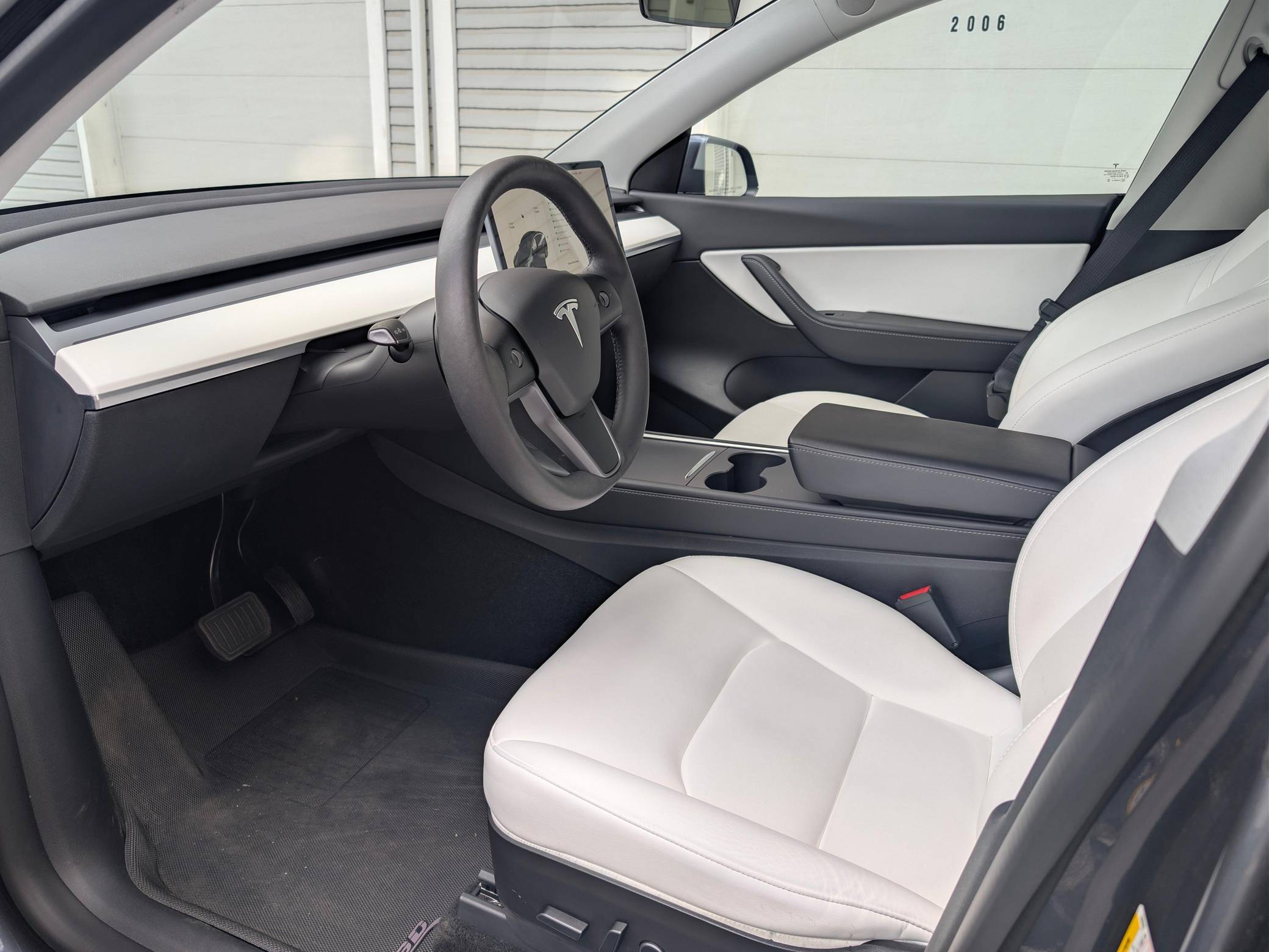 2022 Tesla Model Y Long Range AWD Interior 7