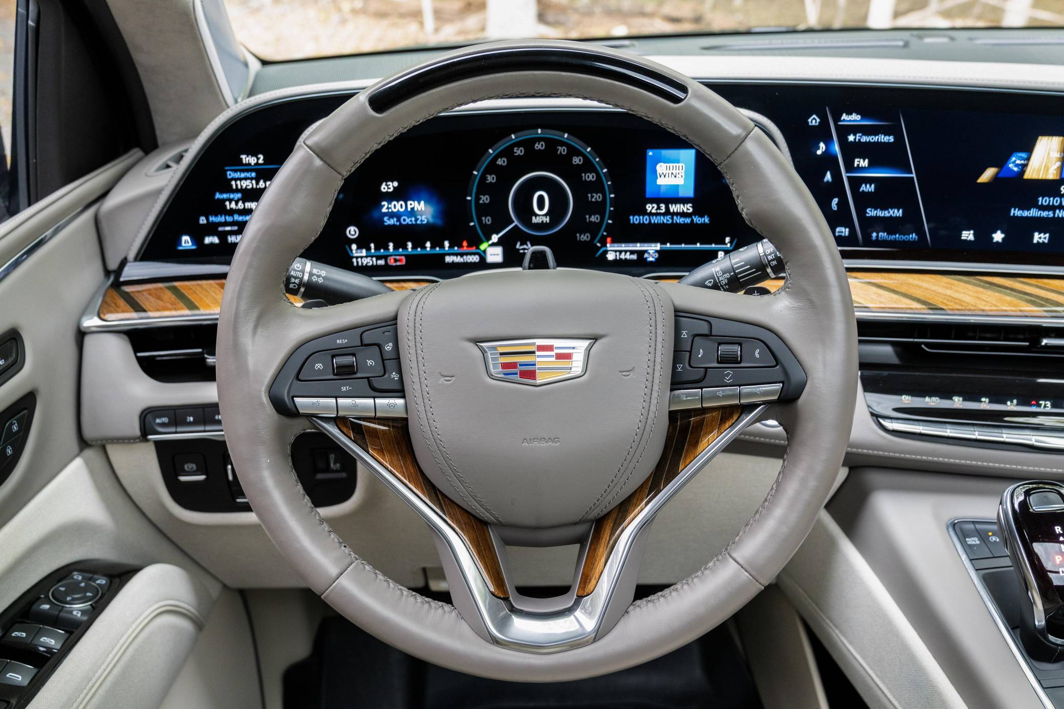2023 Cadillac Escalade 4WD Sport Platinum Interior 11